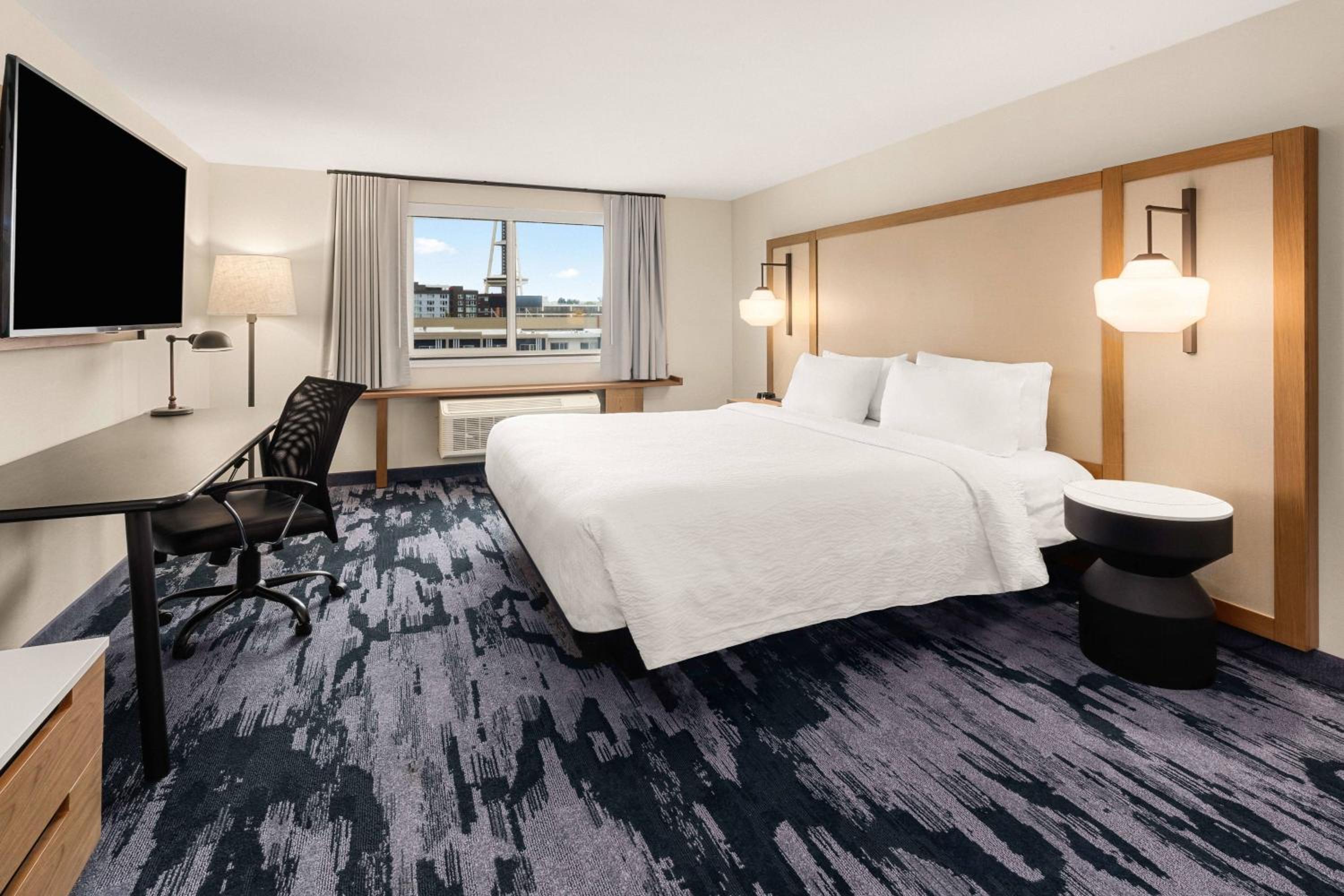King Room with City View at Fairfield Inn & Suites by Marriott Seattle Downtown/Seattle Center in Seattle