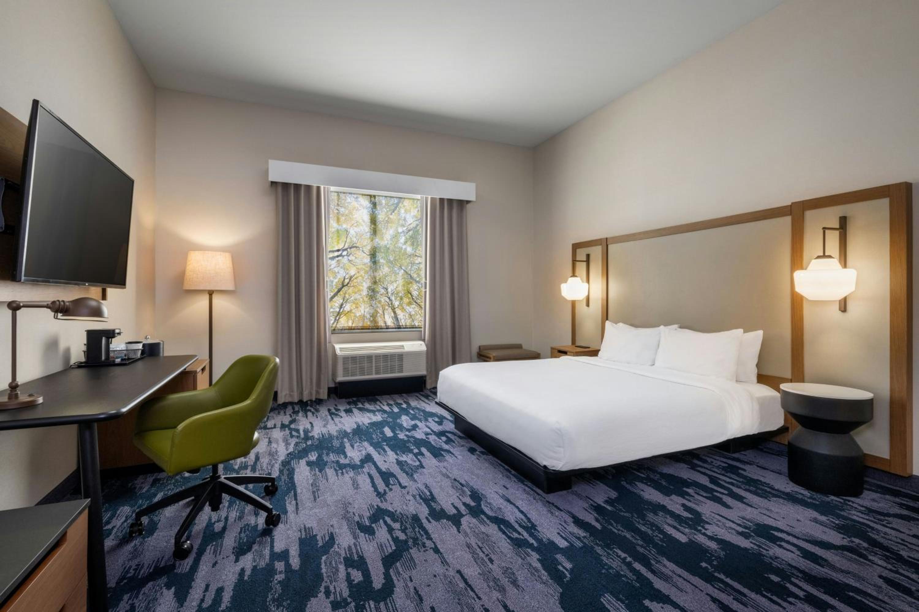 King Room - Hearing Accessible - Photo 1