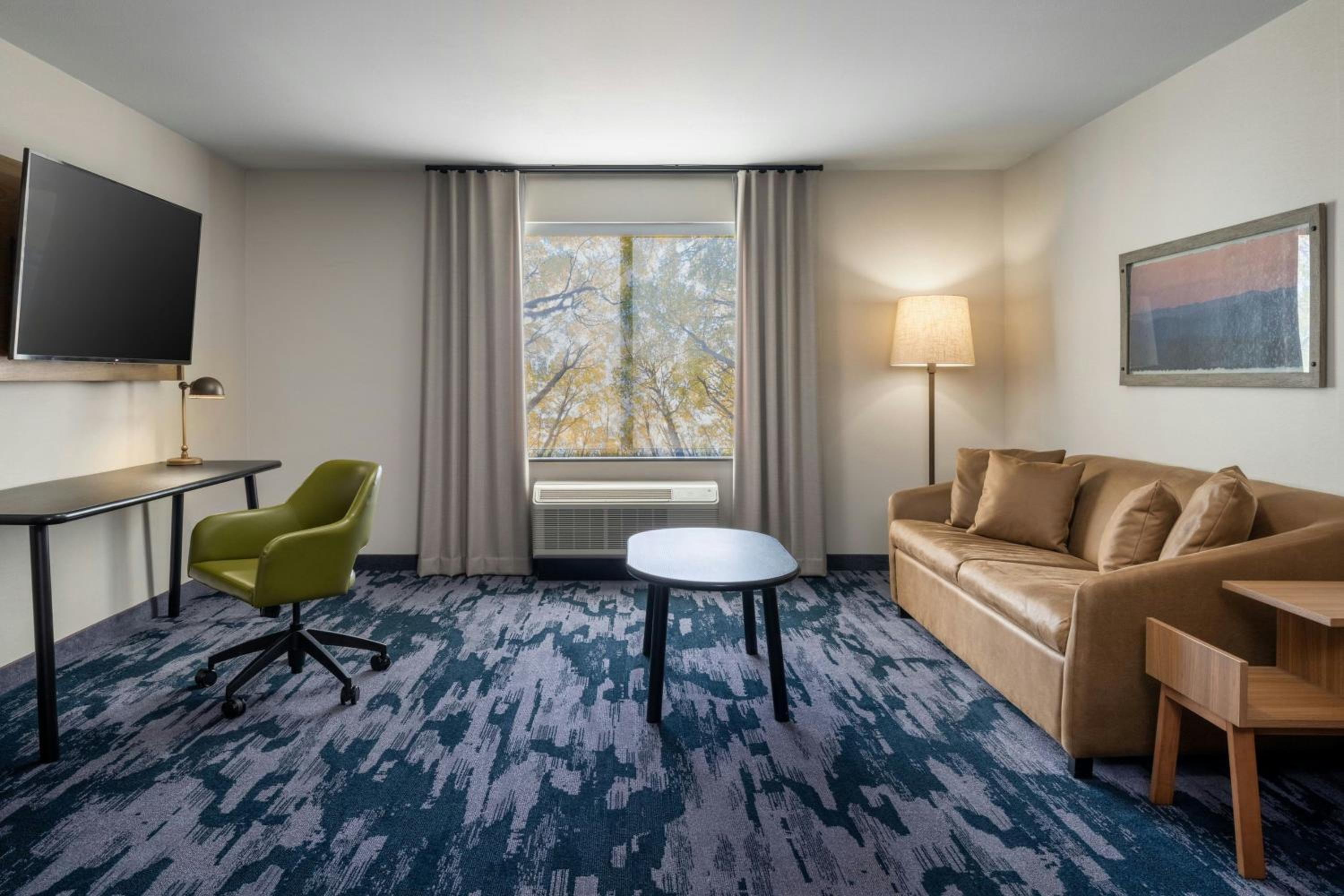 King Suite with Sofa Bed - Photo 4