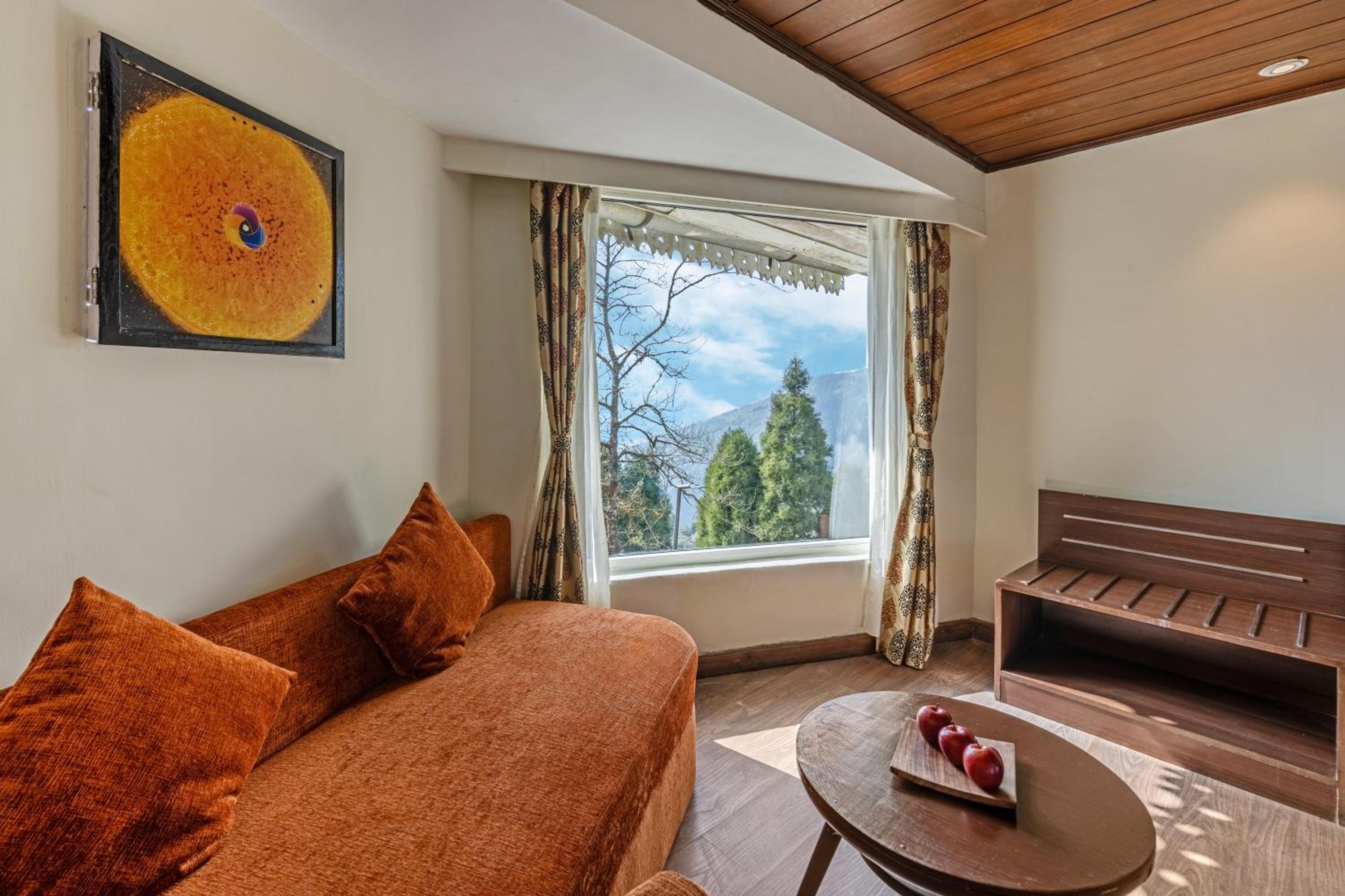 Valley View Premier Room