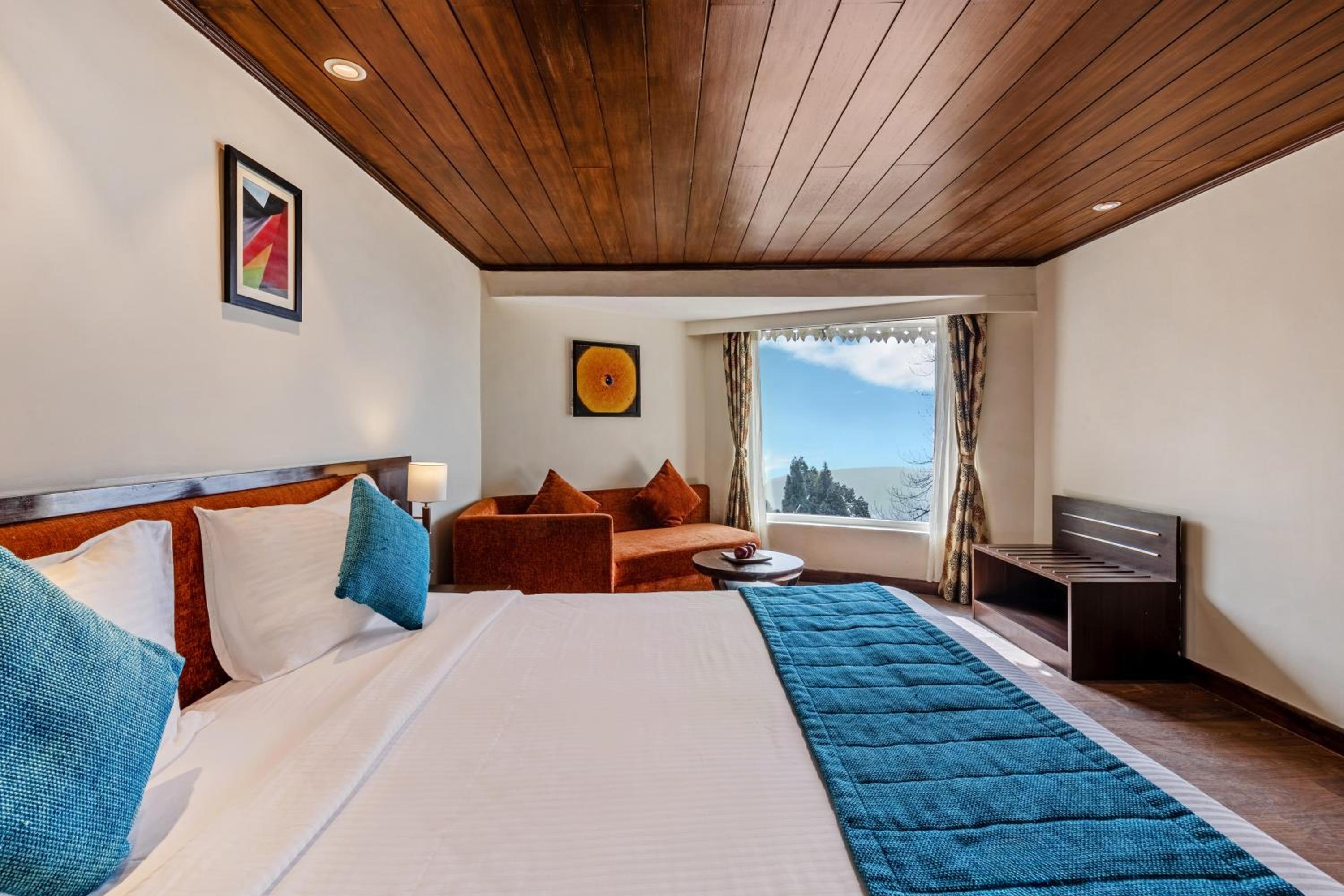 Valley View Premier Room