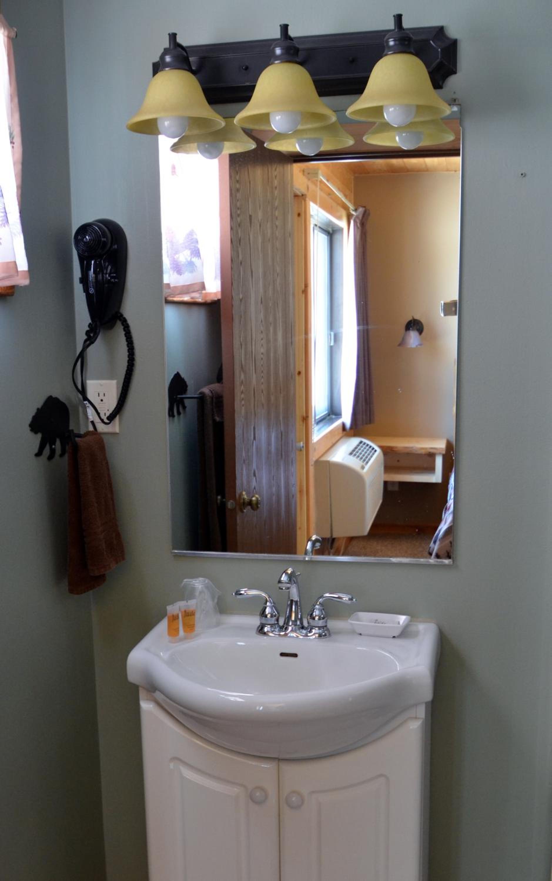 Classic Room (No Pets) photo 2