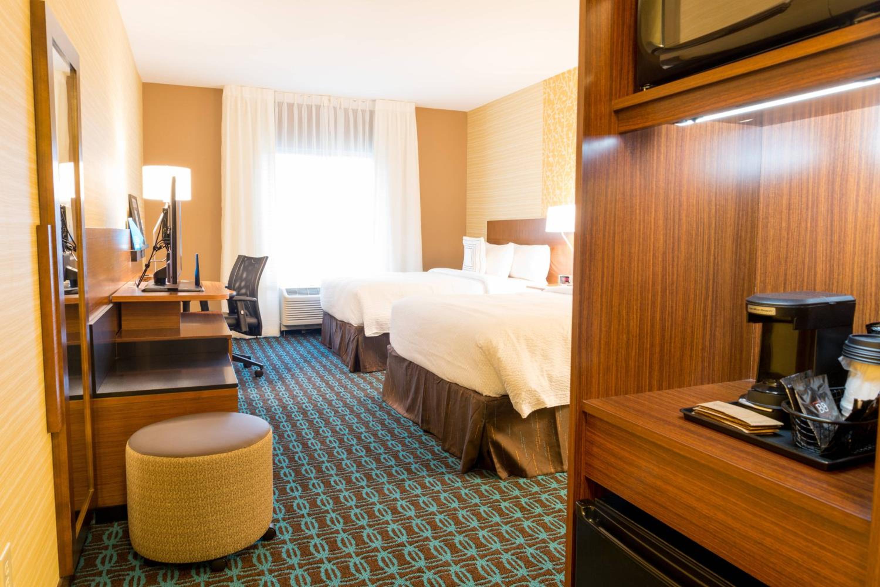 Queen Room with Two Queen Beds - Hearing Accessible photo 1