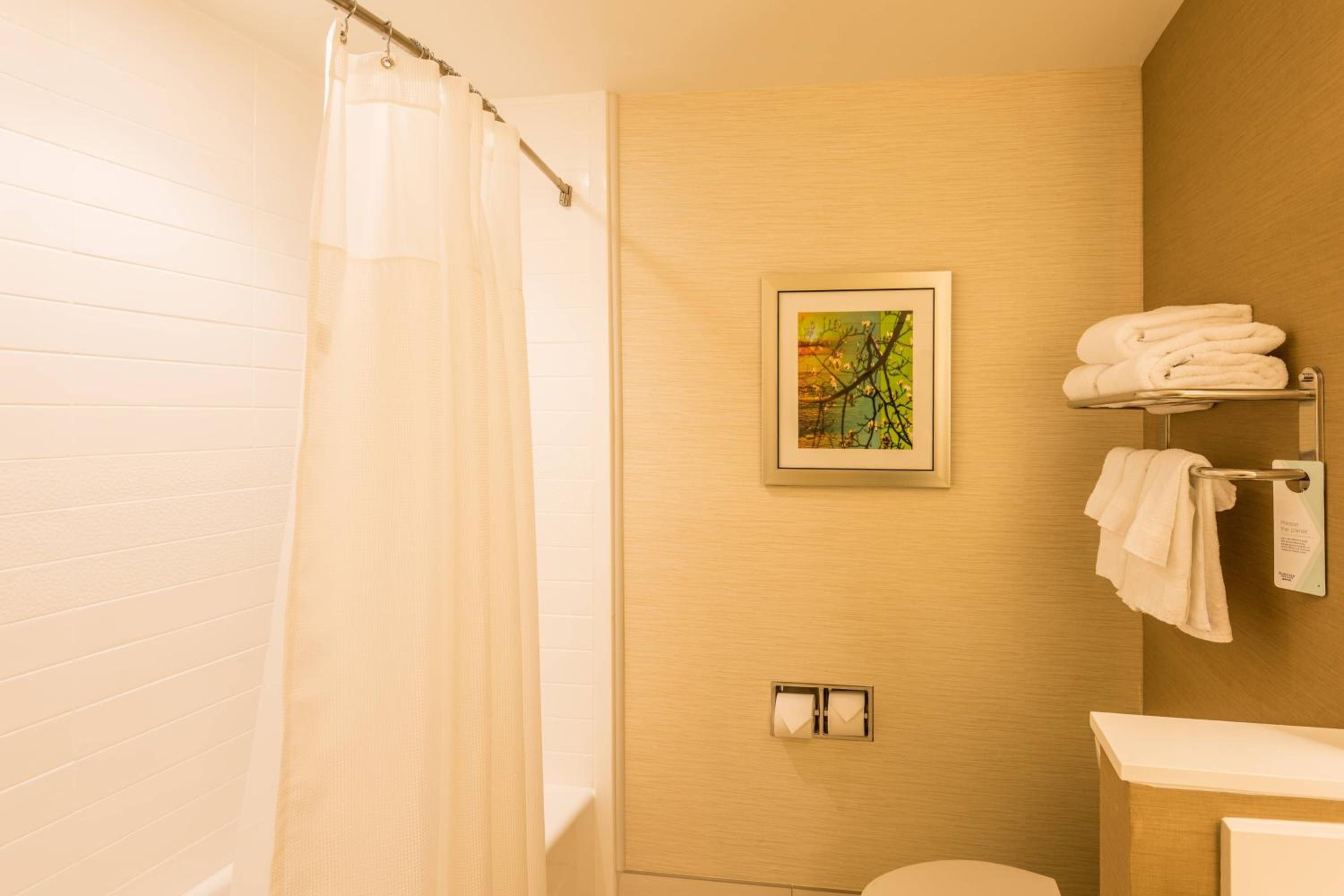 King Room - Hearing Accessible