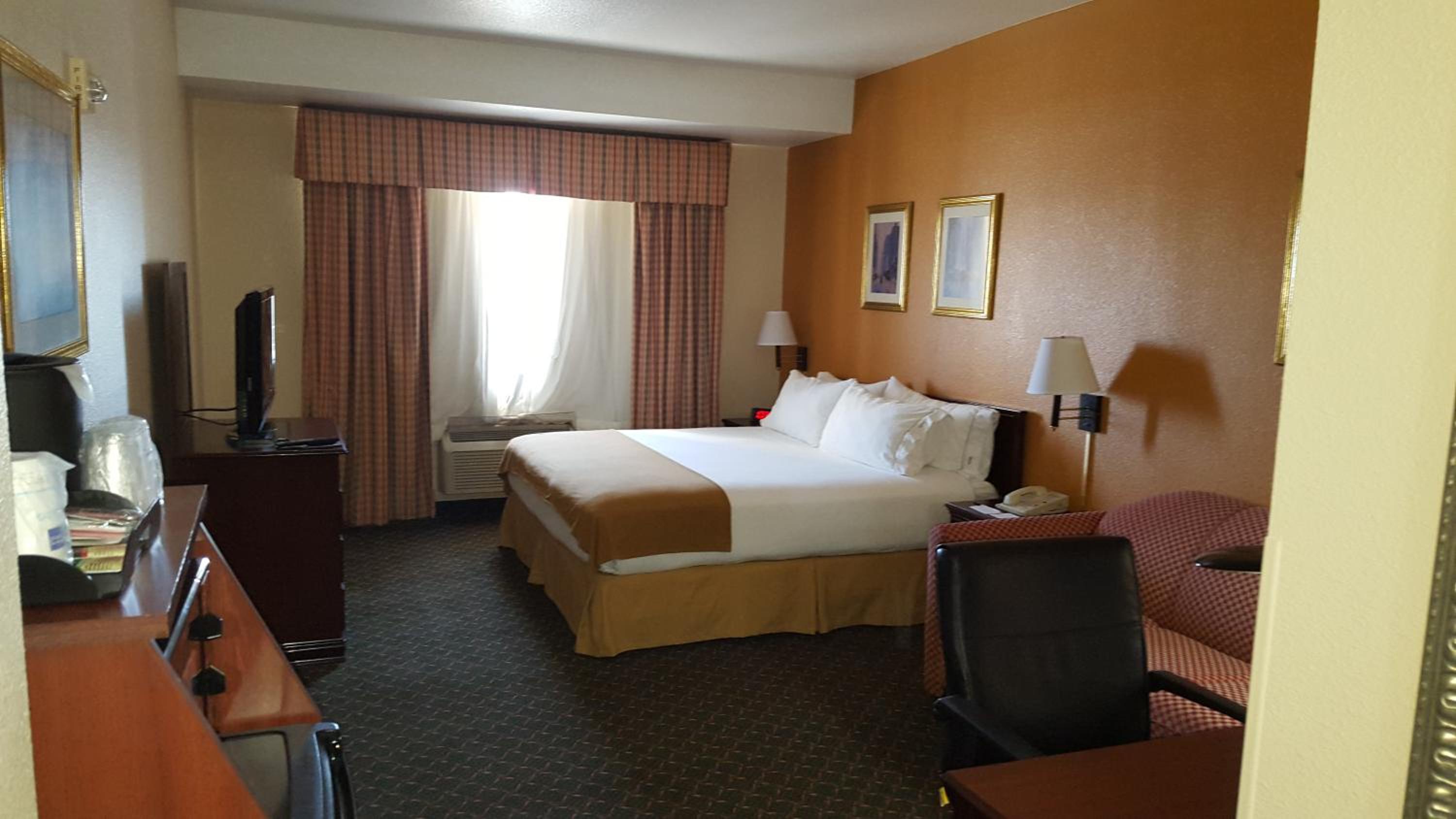 King Room - Disability Access/Non-Smoking - Photo 1