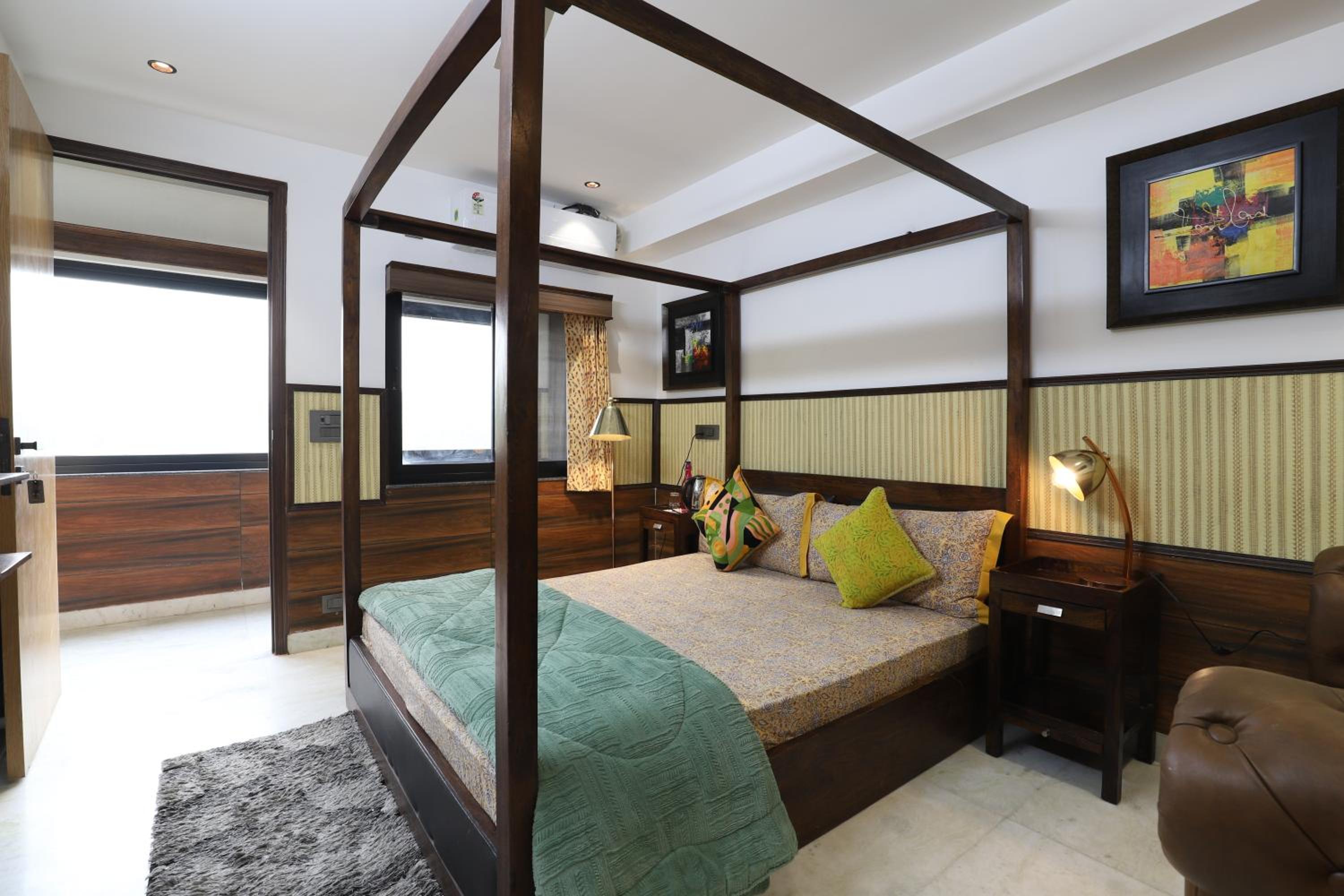 Standard King Room photo 3