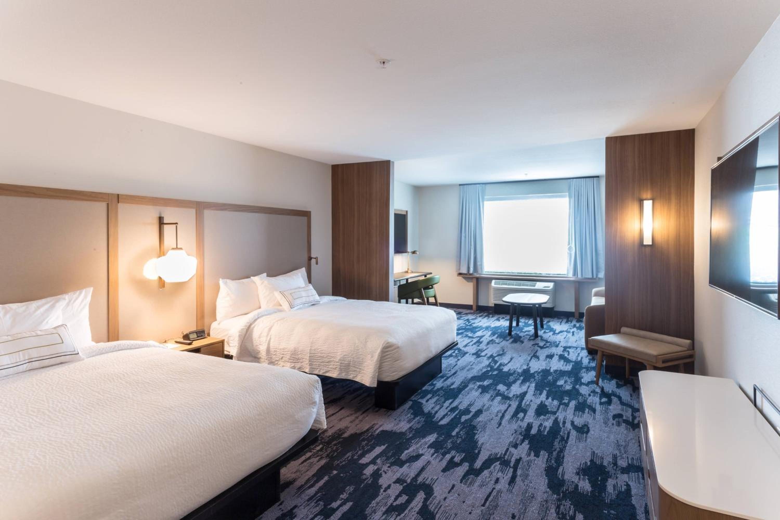 Queen Suite with Two Queen Beds, River View and Sofa Bed