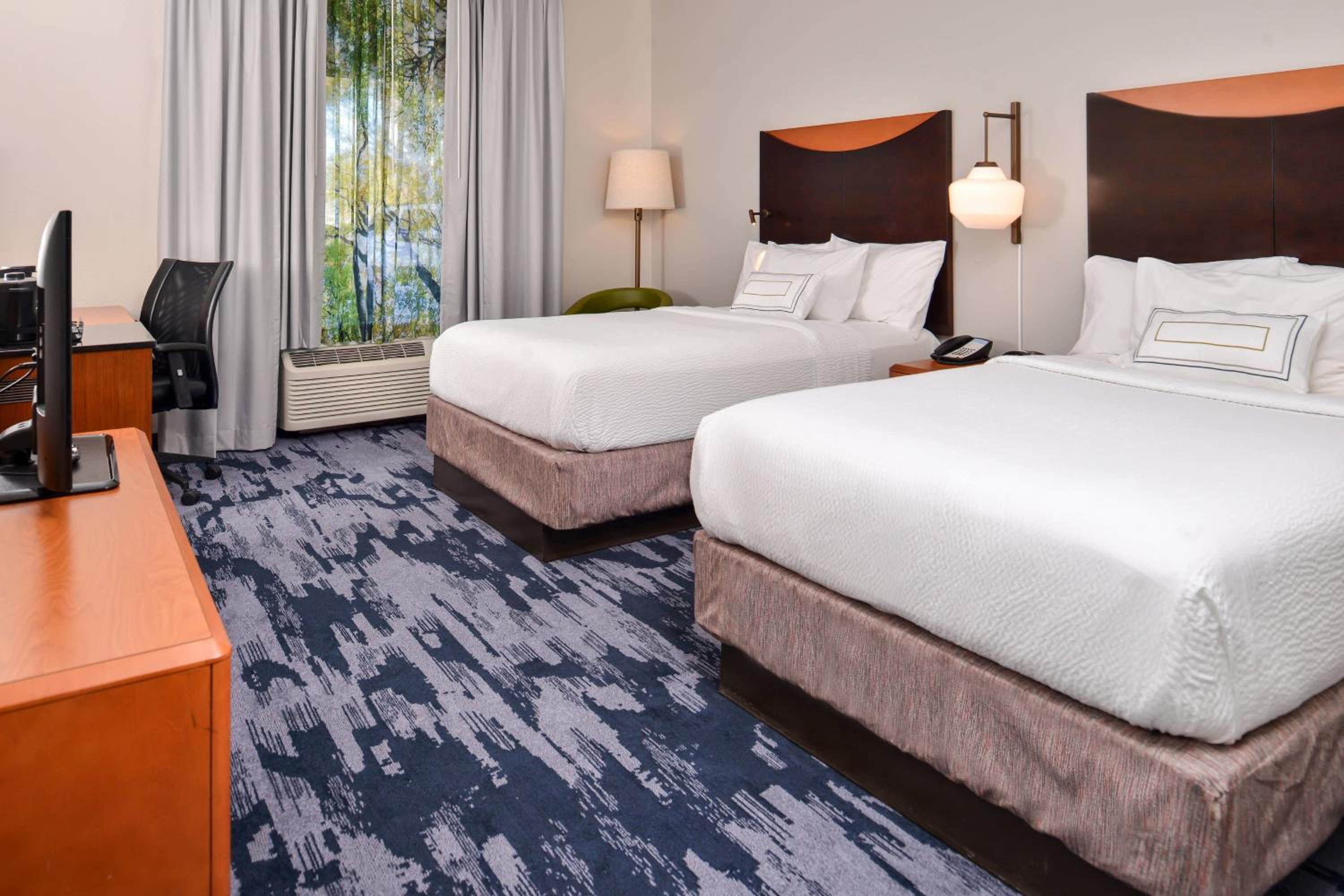 Double Room with Two Double Beds - Hearing Accessible - Photo 1
