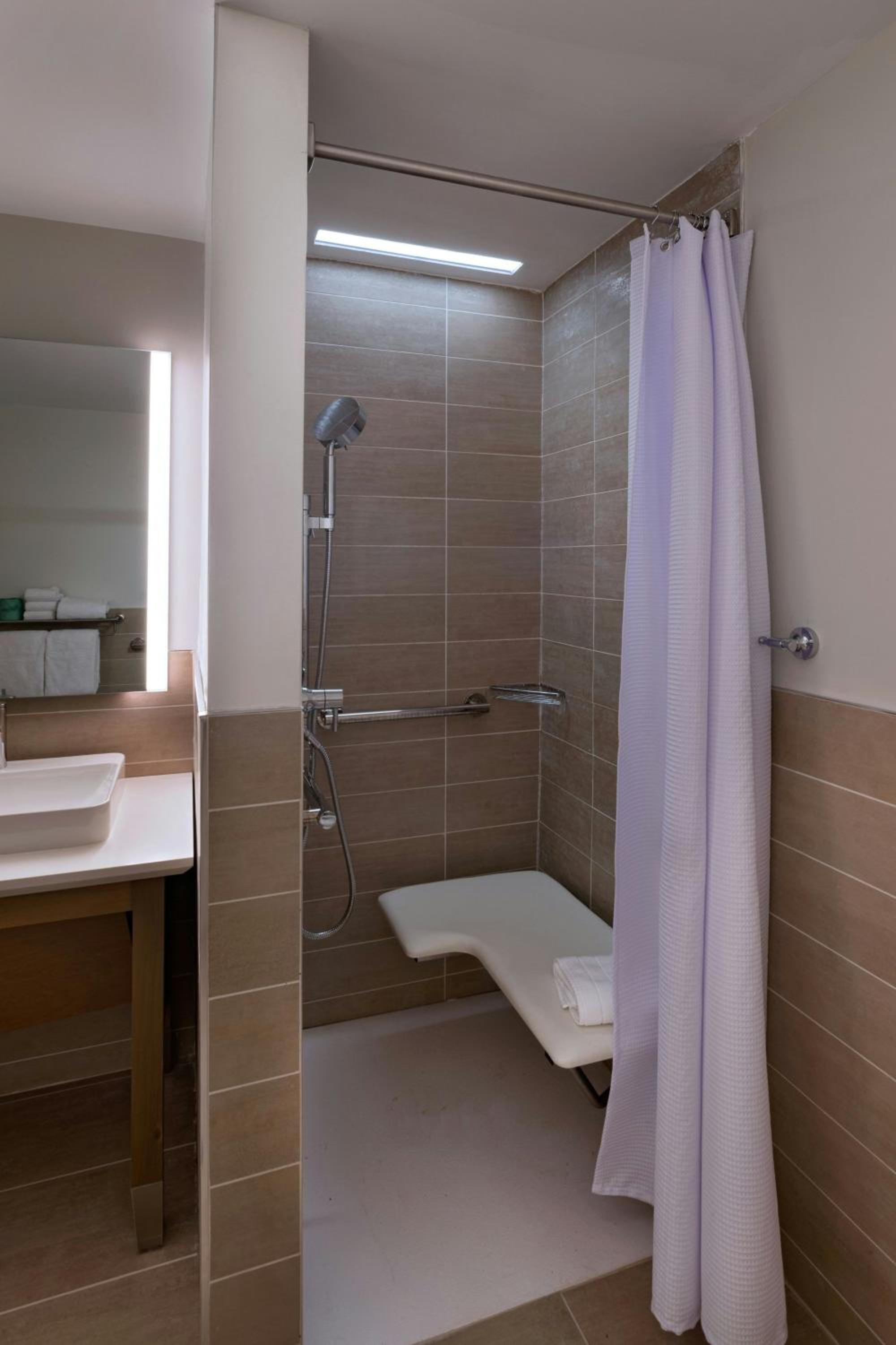 Queen Room with Two Queen Beds and Roll-in Shower - Mobility and Hearing Accessible