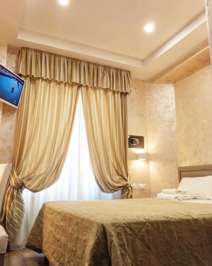 Deluxe Room - Photo 1