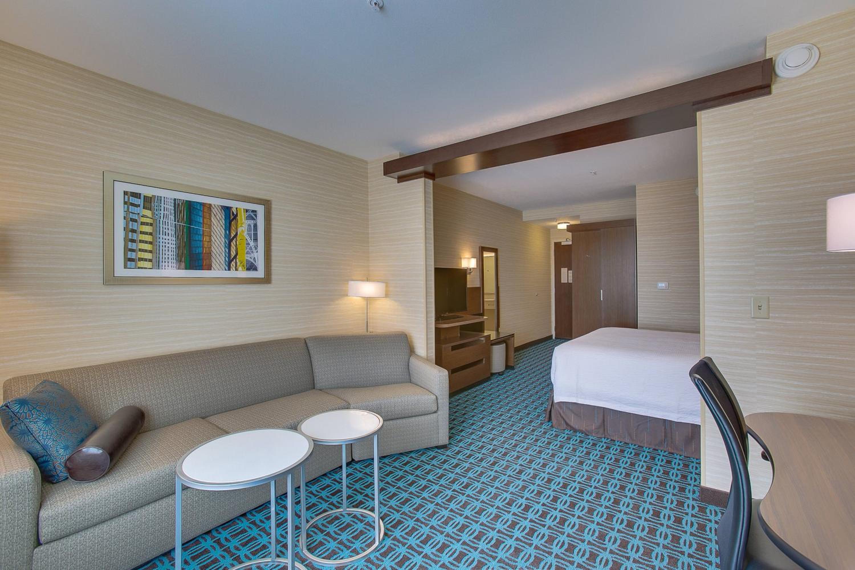 King Suite with Sofa Bed - Hearing Accessible photo 3