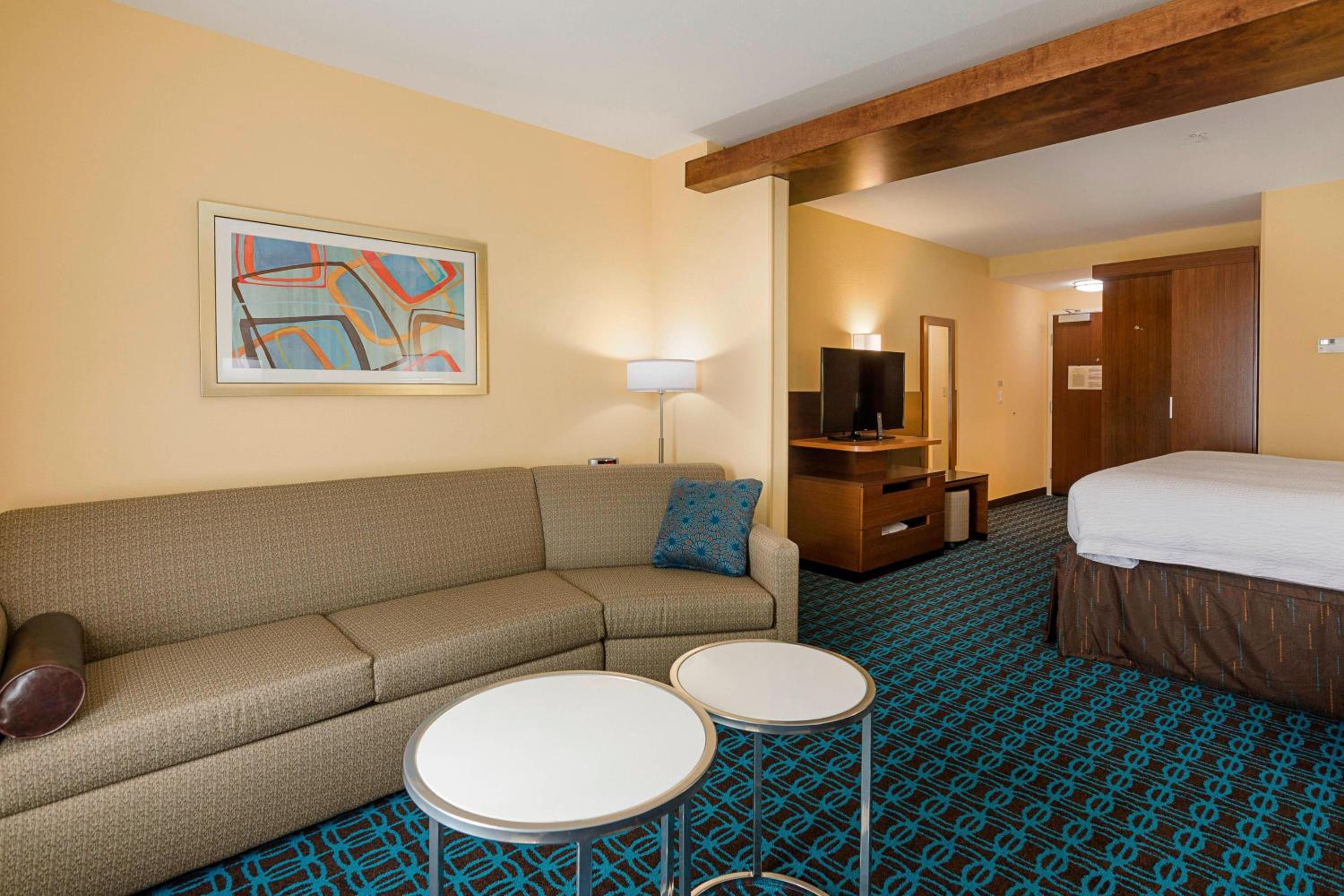 King Suite with Sofa Bed - Hearing Accessible