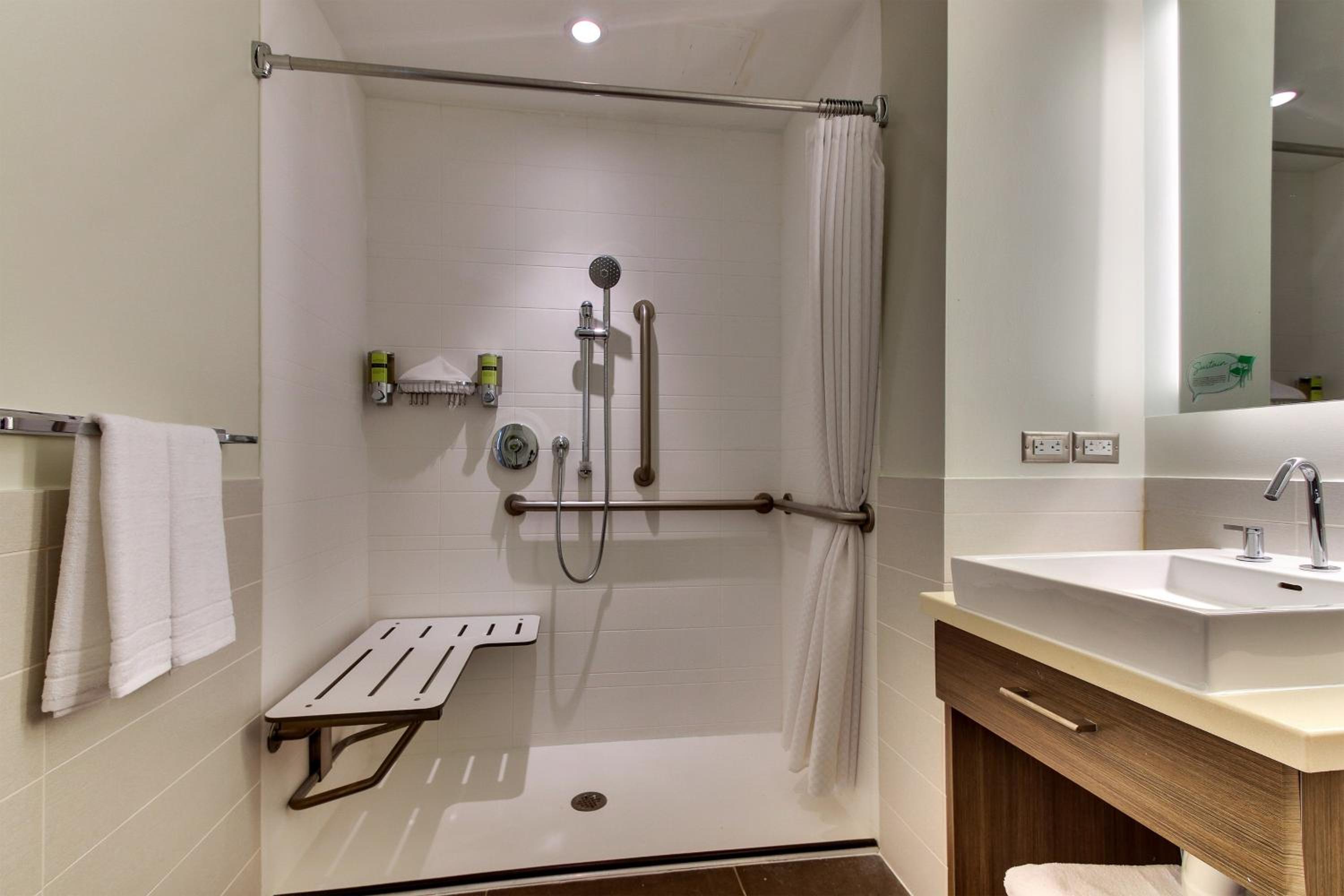 King Studio with Sofa Bed and Roll-in Shower - Mobility and Hearing Accessible photo 2