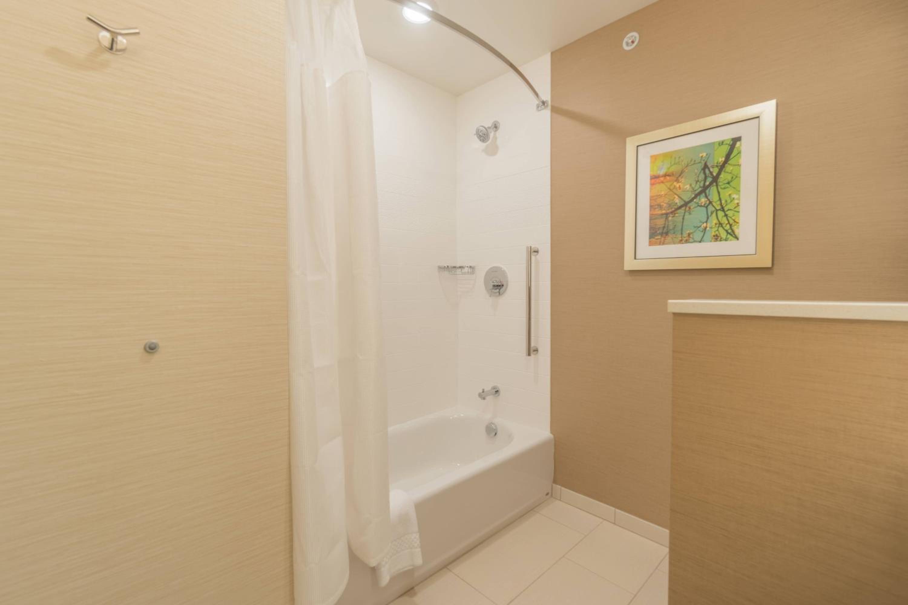 Queen Room with Two Queen Beds - Hearing Accessible photo 2