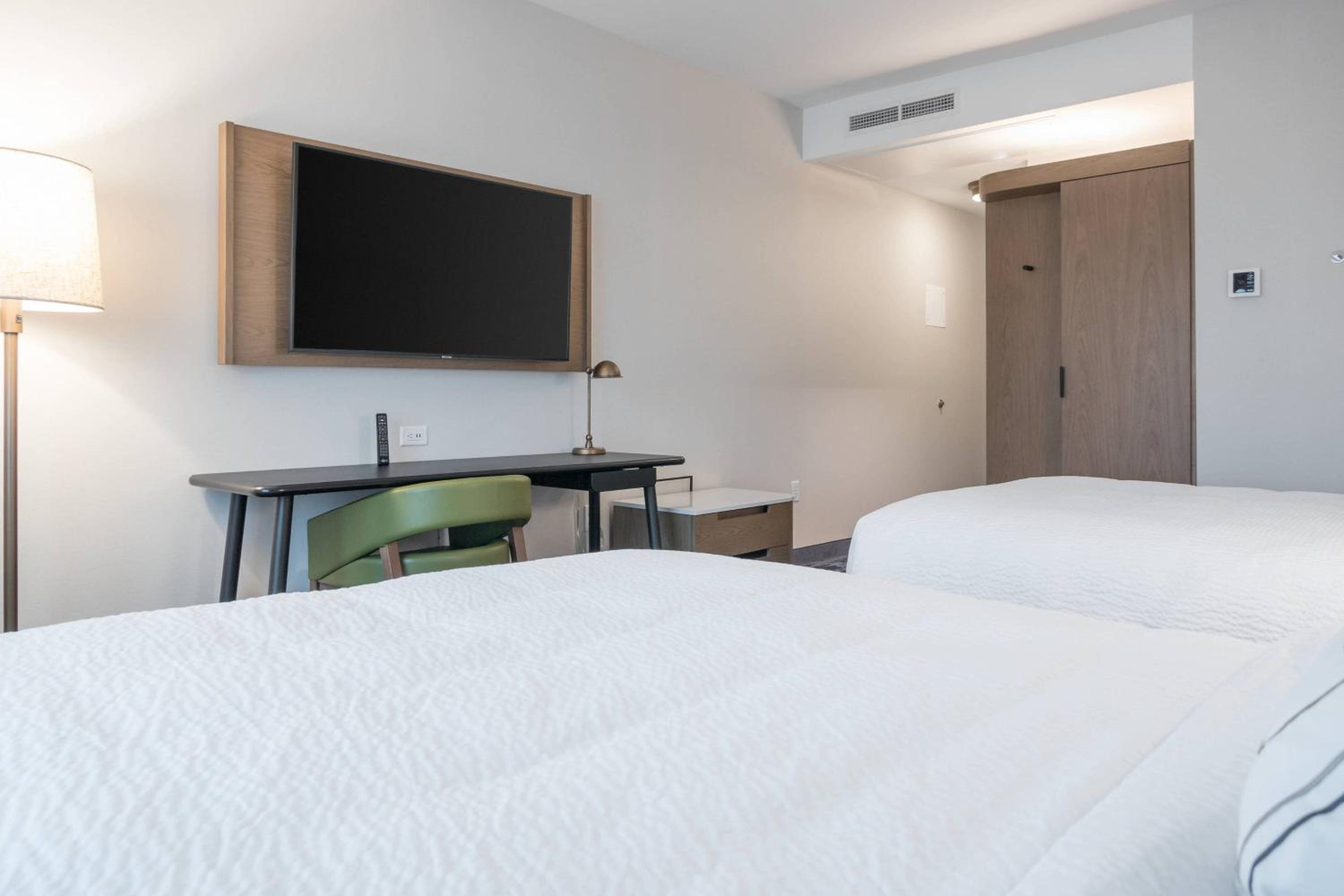 Queen Room with Two Queen Beds - Hearing Accessible photo 2