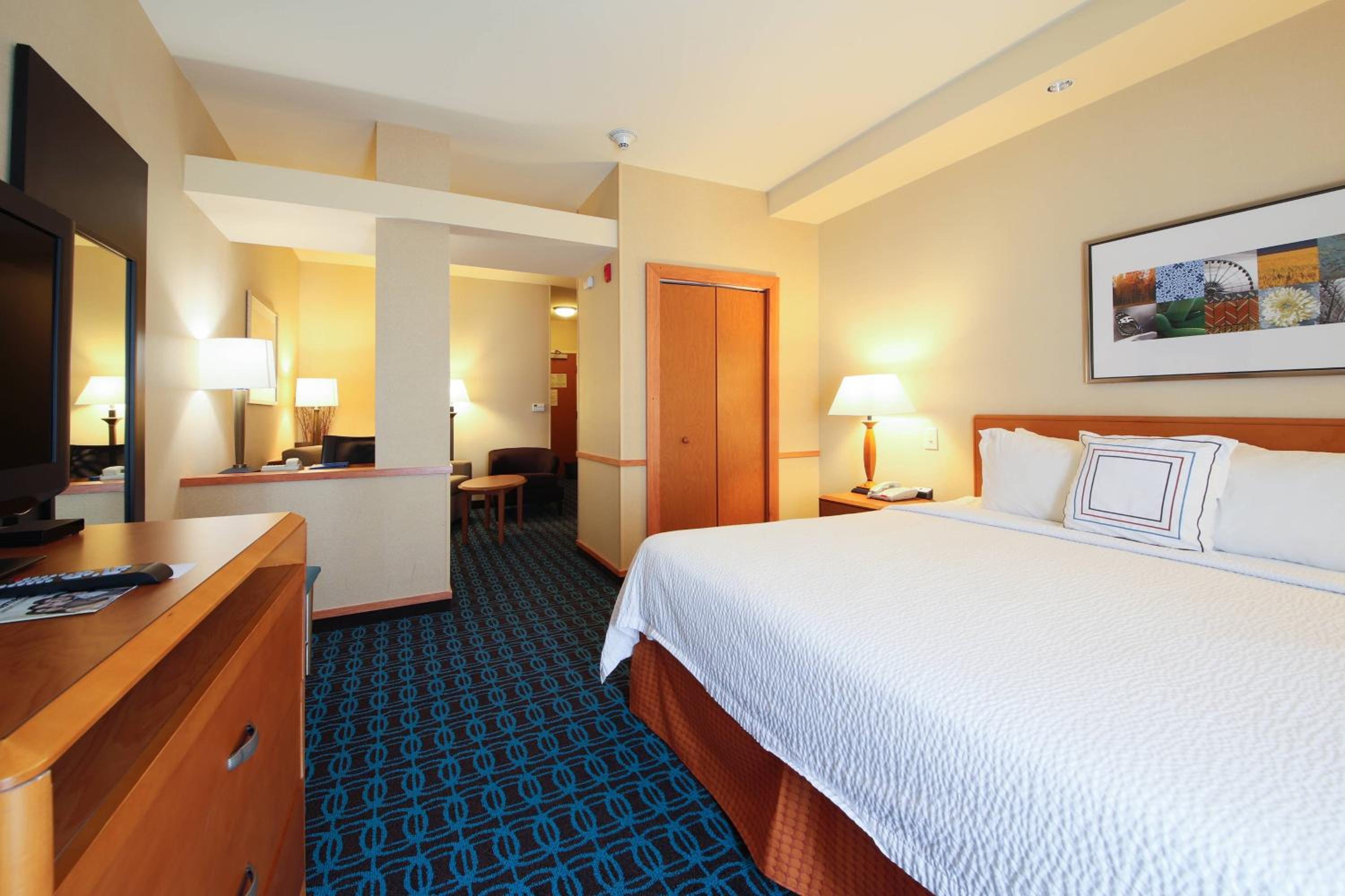 King Suite with Sofa Bed - Photo 3