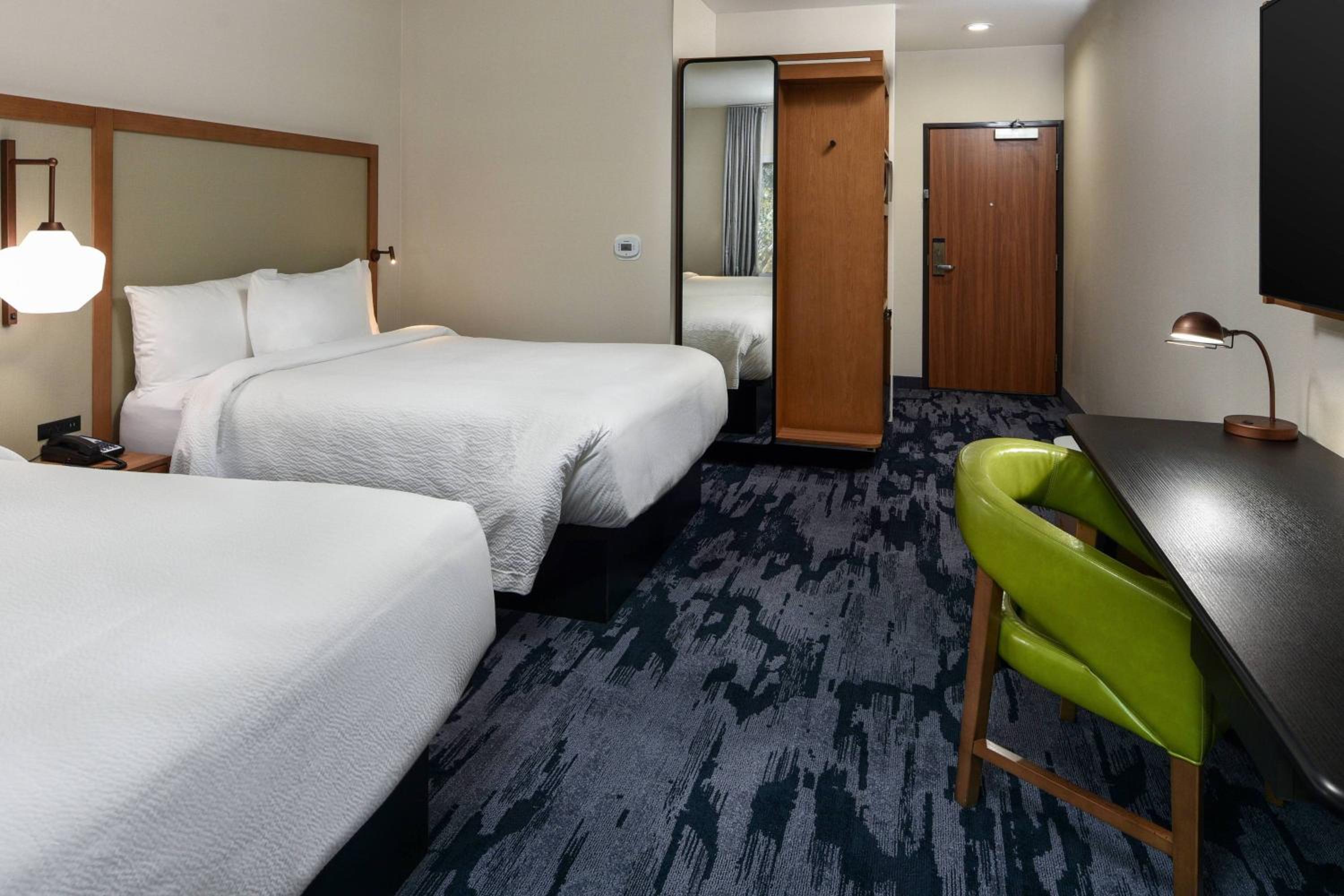 Larger Guest room, 2 King (Mobility Accessible w/ Tub) - Photo 1