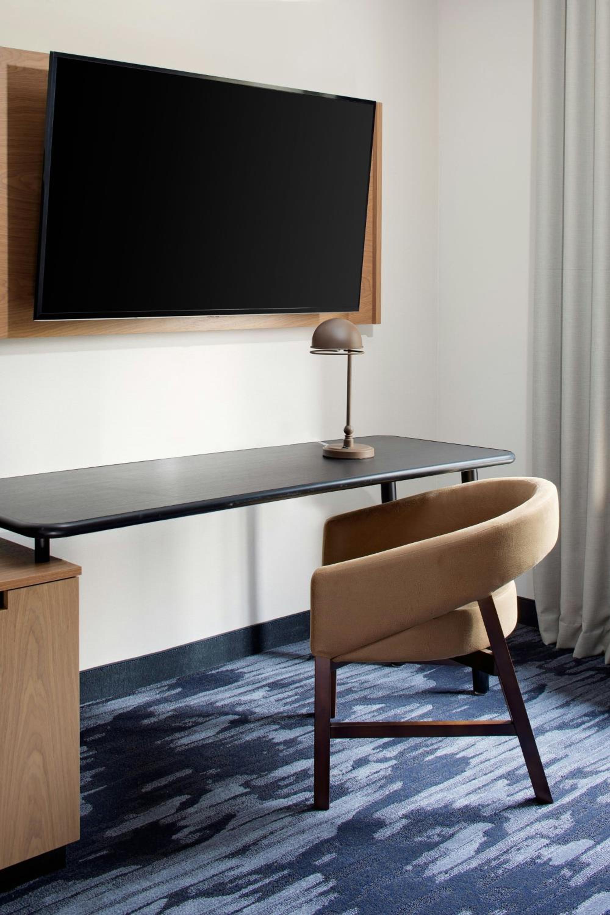 Queen Room with Two Queen Beds - Hearing Accessible - Photo 6
