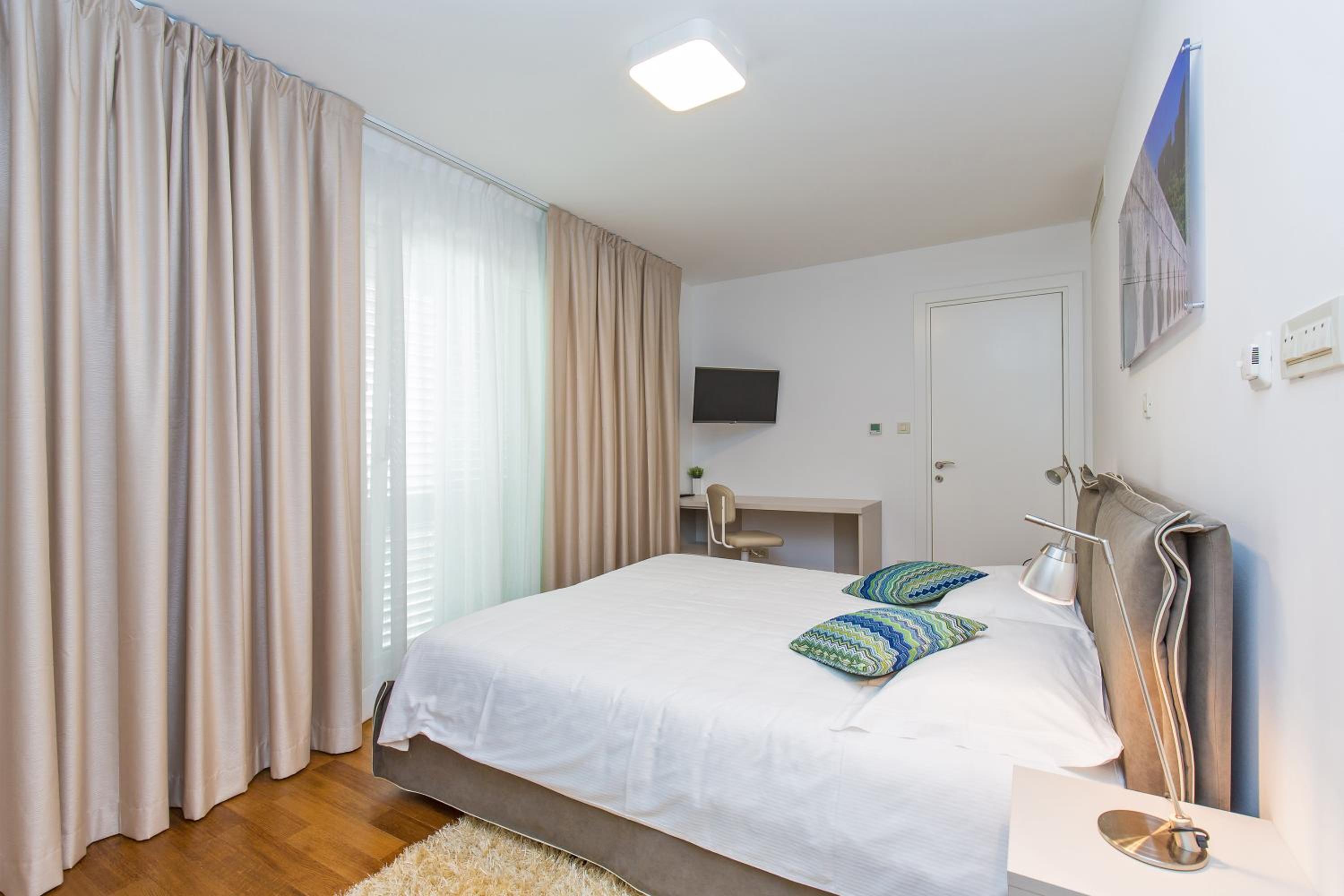 Deluxe Zwei-Zimmer-Apartment mit Terrasse