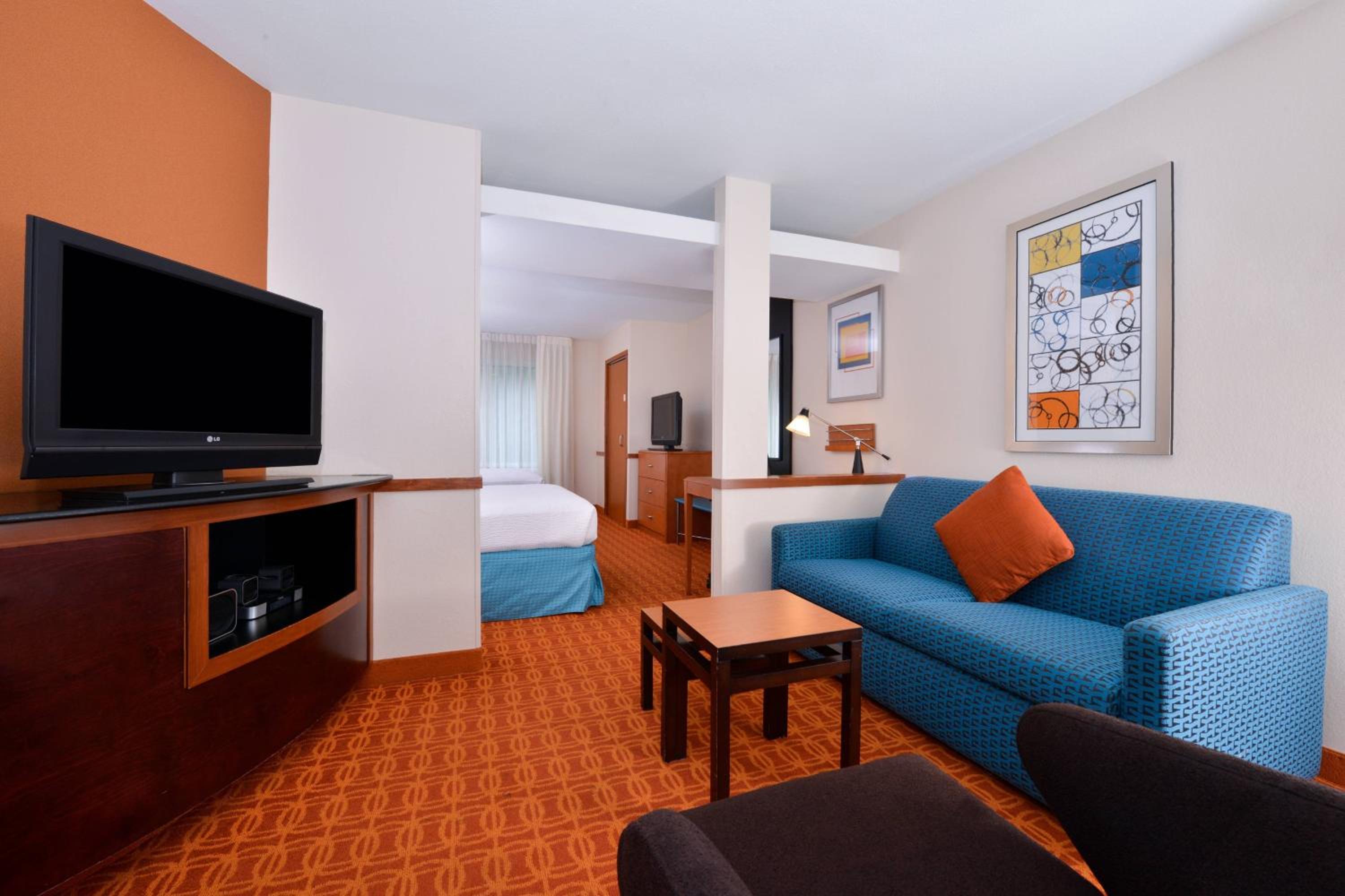 Studio with Two Double Beds and Sofa Bed - Hearing Accessible - Photo 1