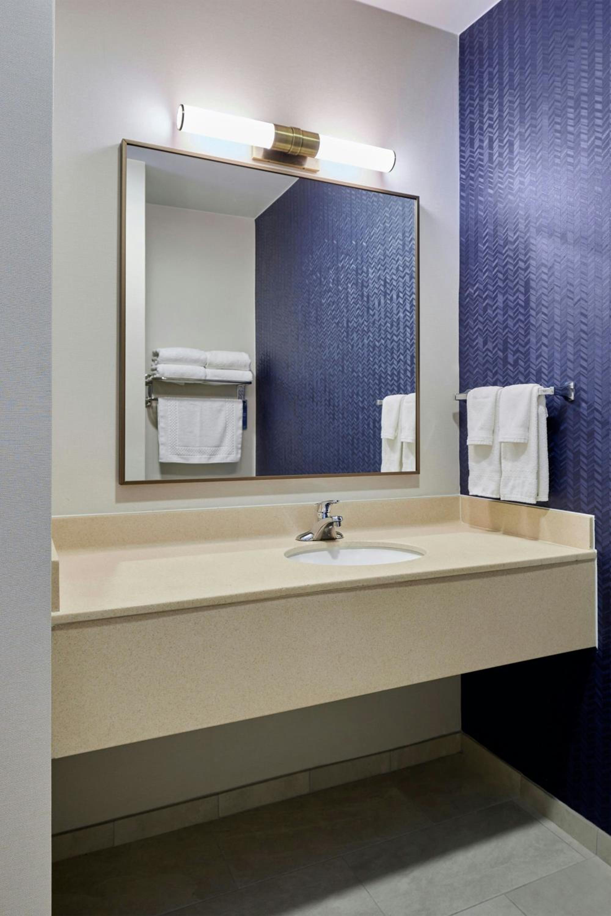 Queen Room with Two Queen Beds - Pet-Friendly/Hearing Accessible - Photo 4