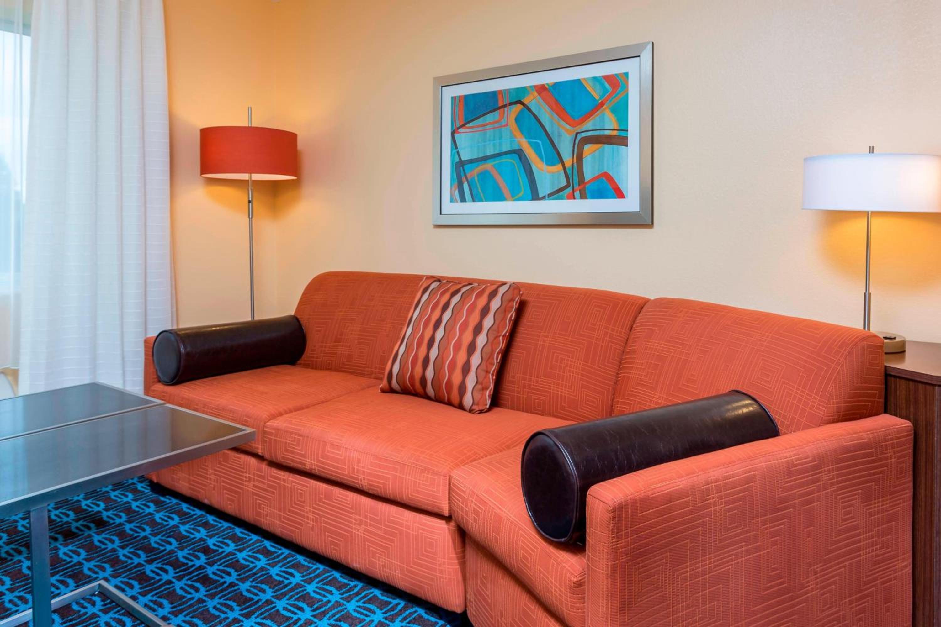 Executive King Suite with Sofa Bed and Tub - Mobility Accessible photo 2