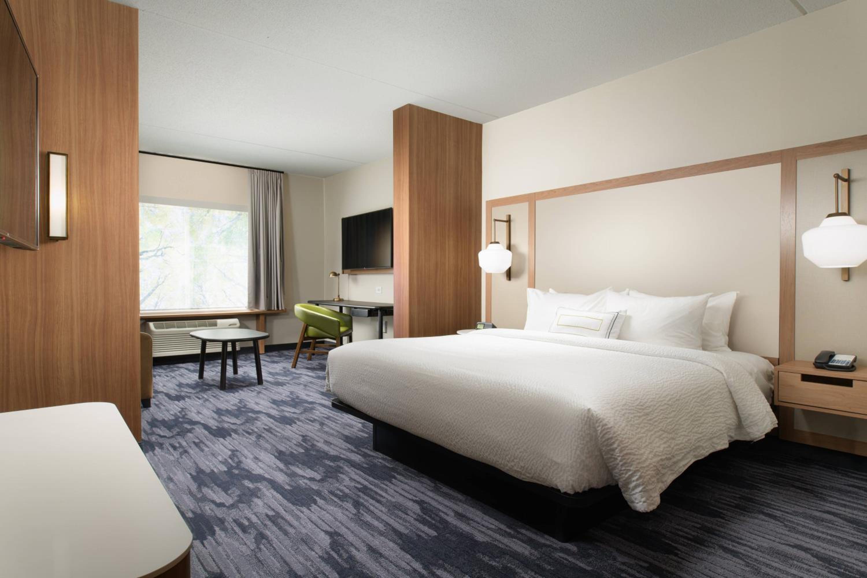 King Suite with Sofa Bed - Photo 2