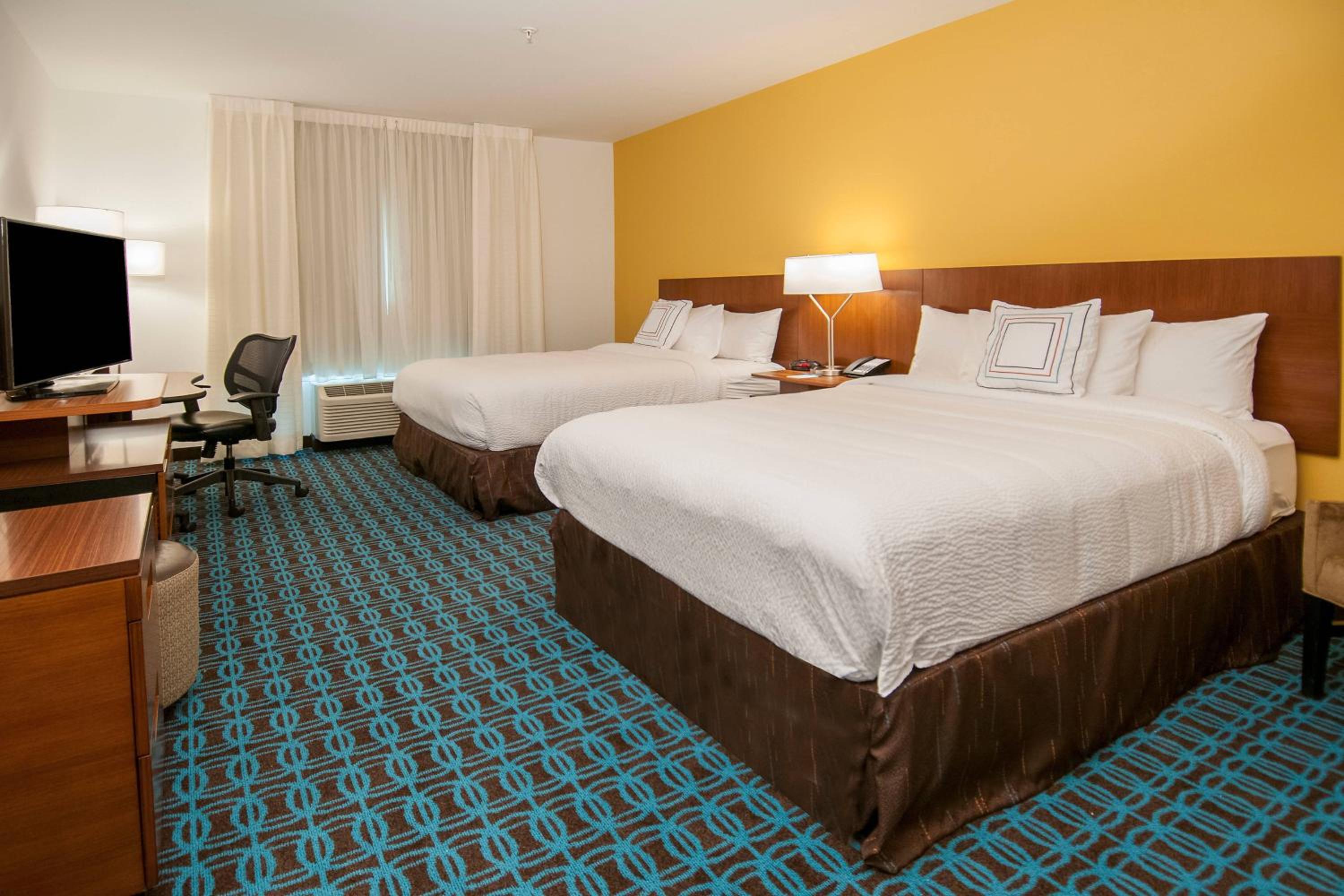 Queen Room with Two Queen Beds - Hearing Accessible - Photo 1