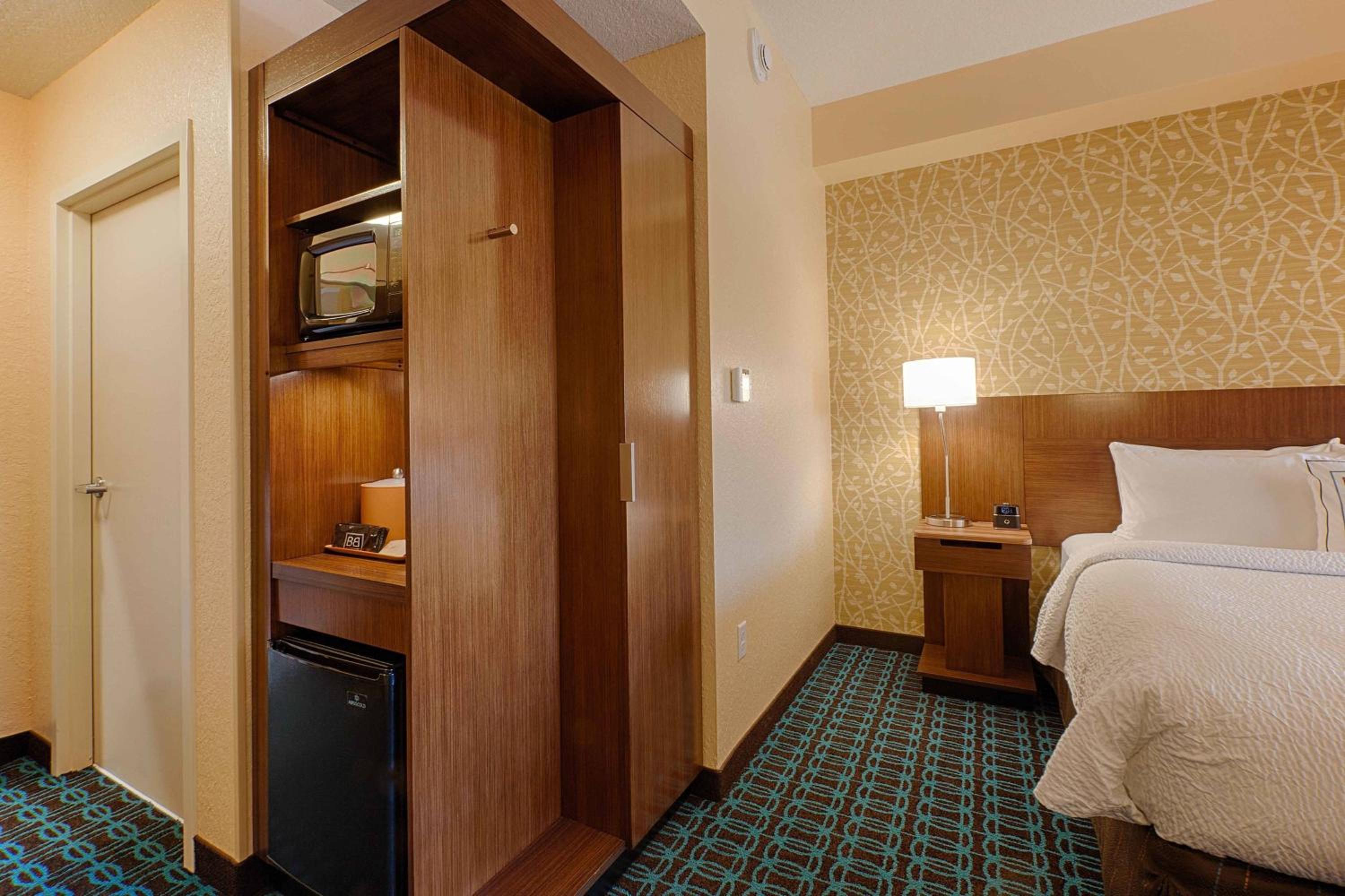 King Room with Water View - Hearing Accessible photo 1