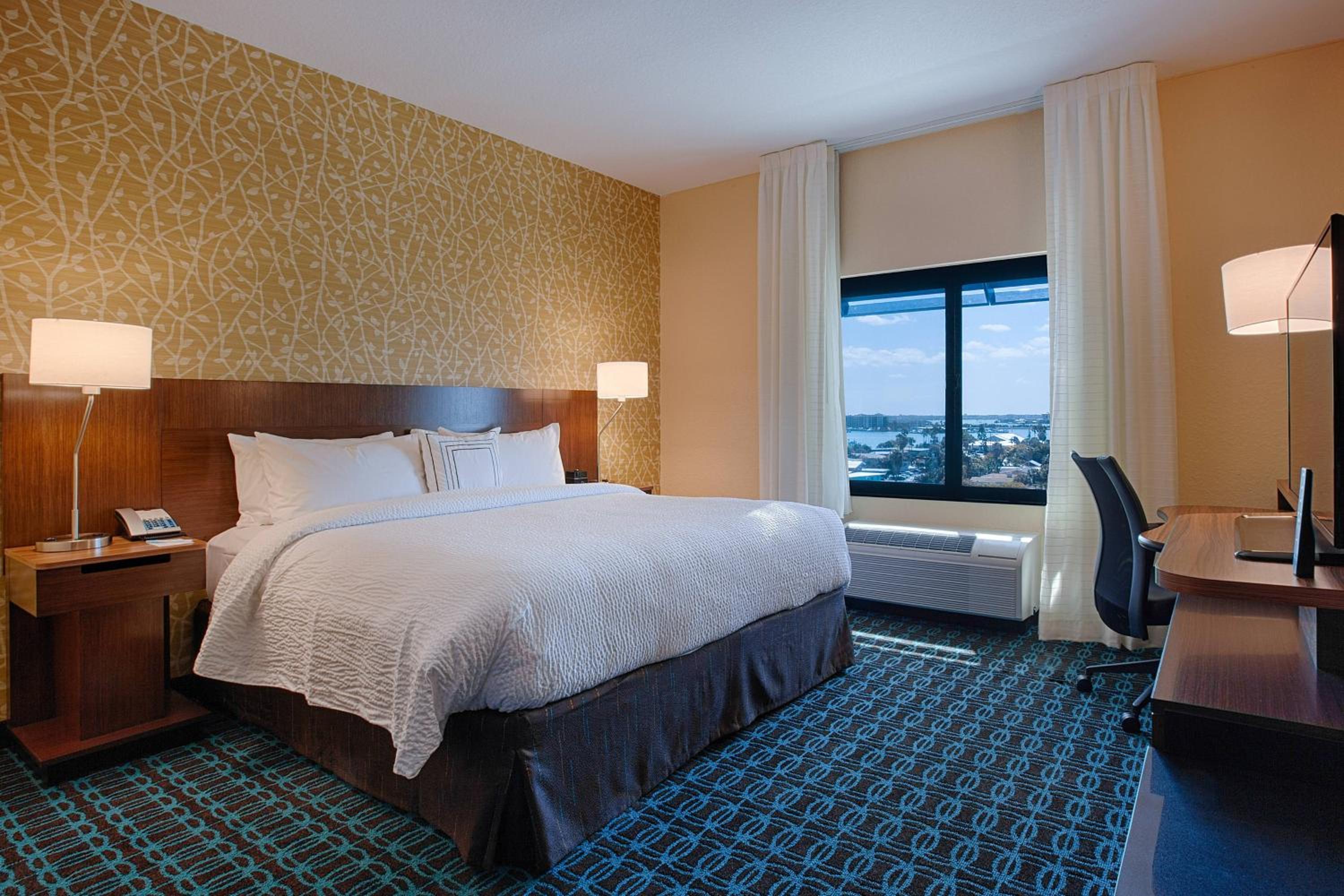 King Room with Water View - Hearing Accessible photo 2