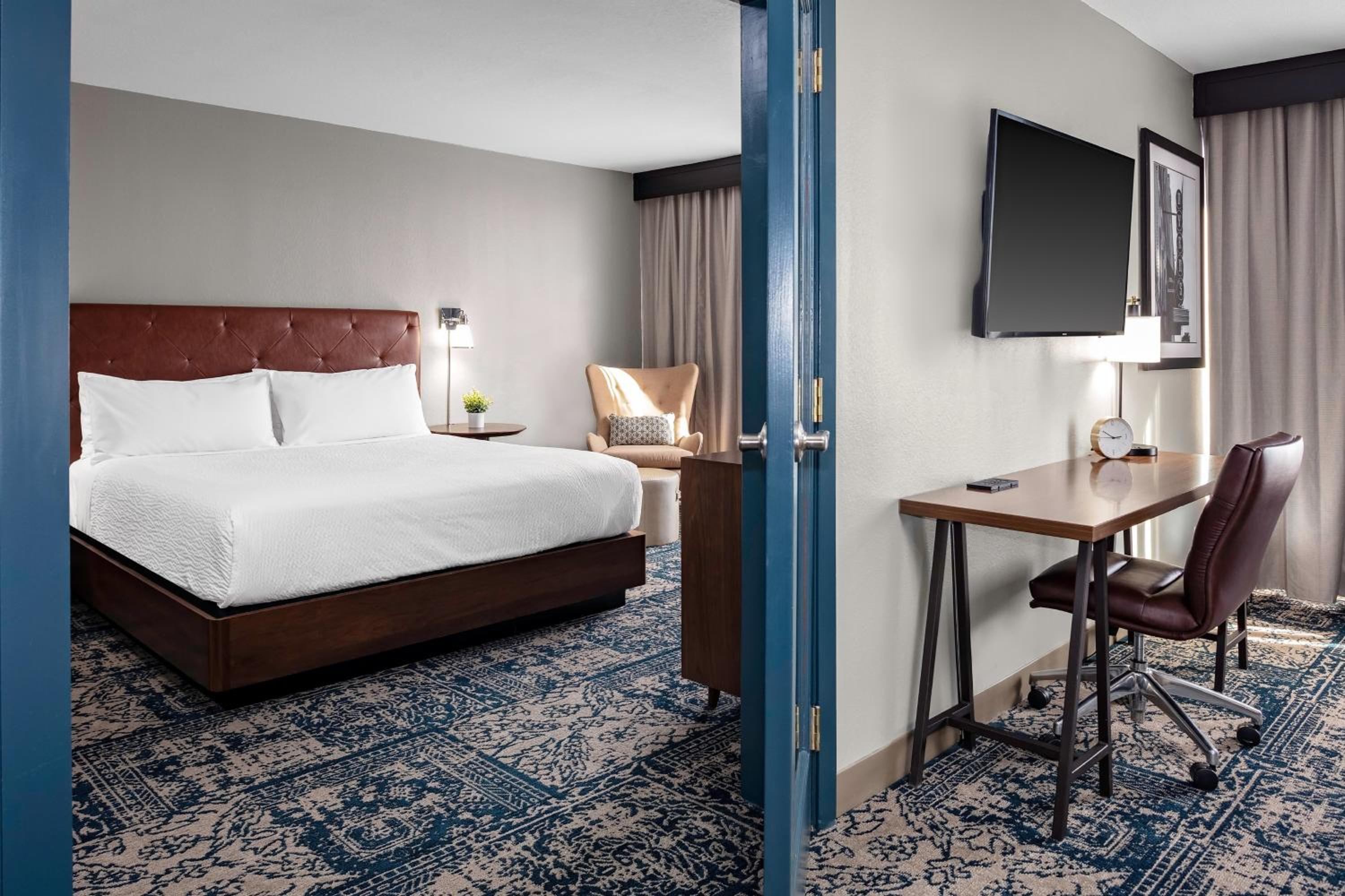 King Suite with Sofa Bed - Photo 2