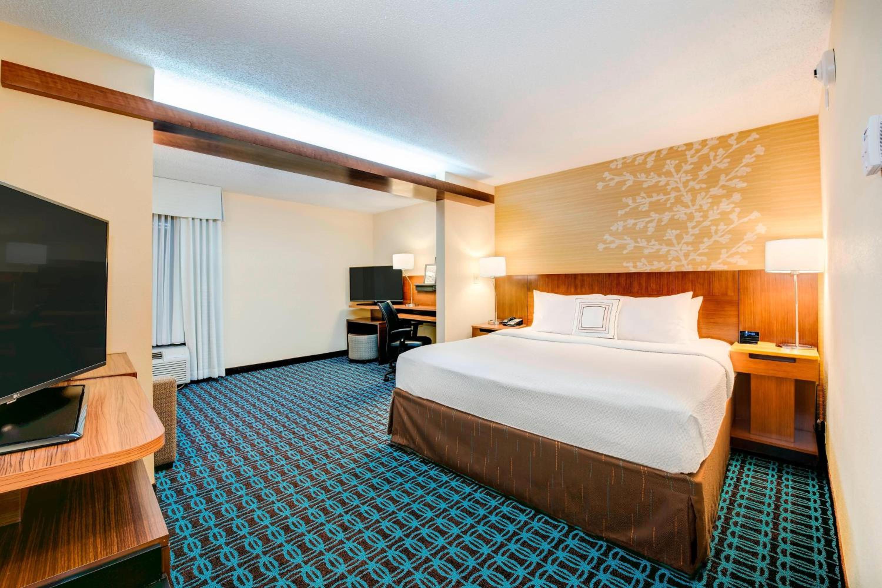 King Suite with Sofa Bed - Photo 2