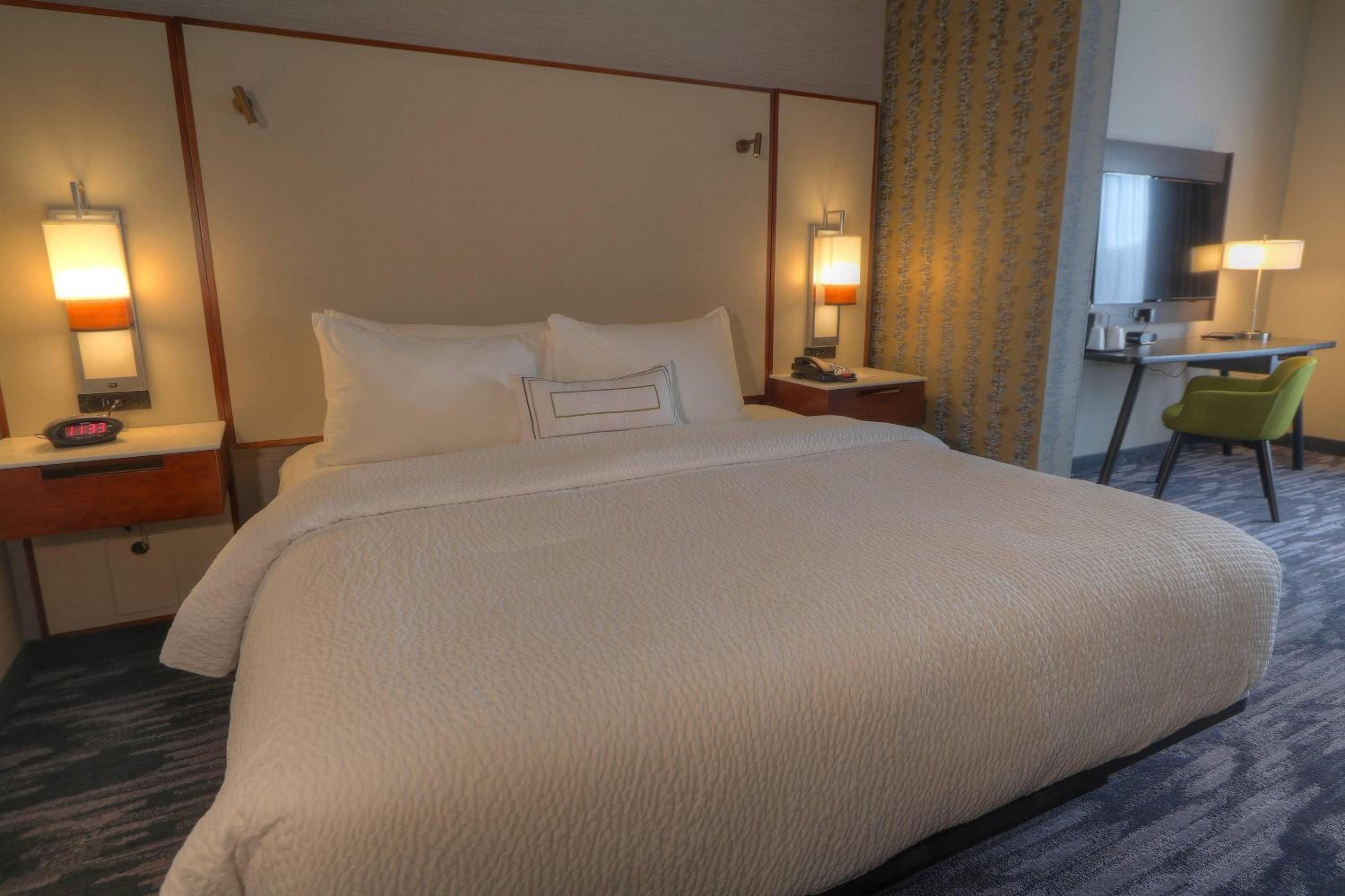 King Room with Sitting Area and Sofa Bed photo 2