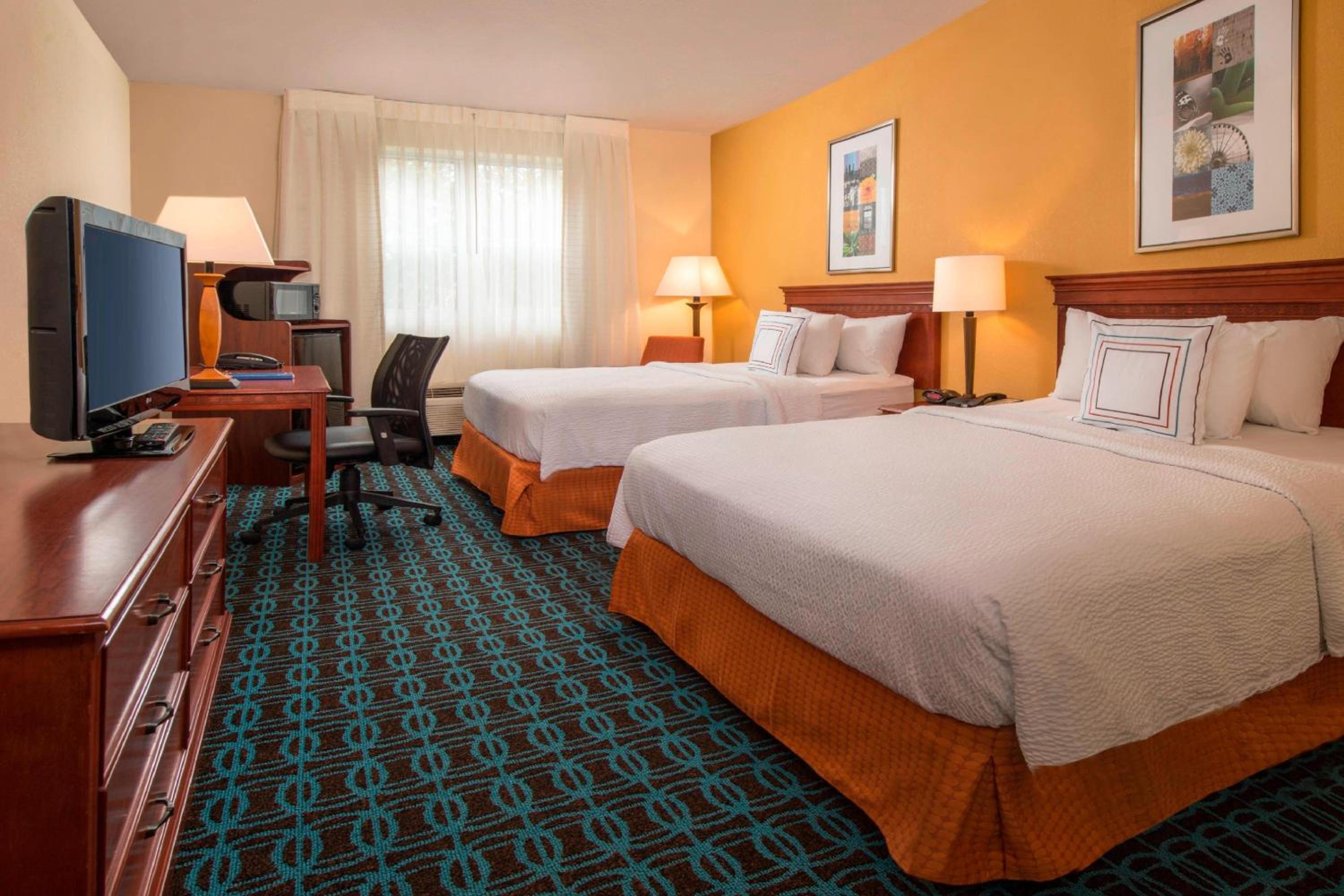 Double Room with Two Double Beds - Hearing Accessible photo 1