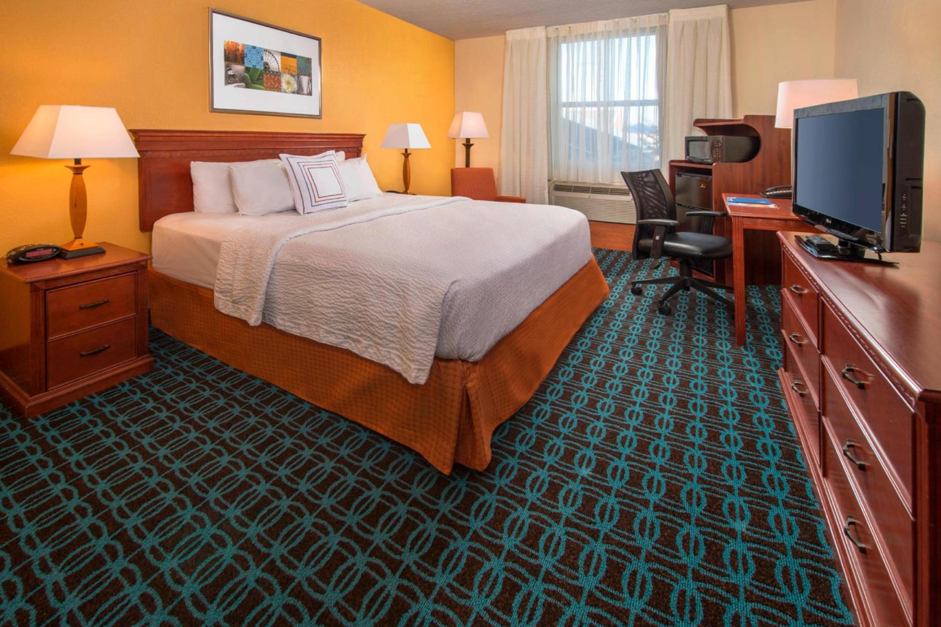 King Room with Roll-In Shower - Mobility Access/Hearing Accessible photo 1