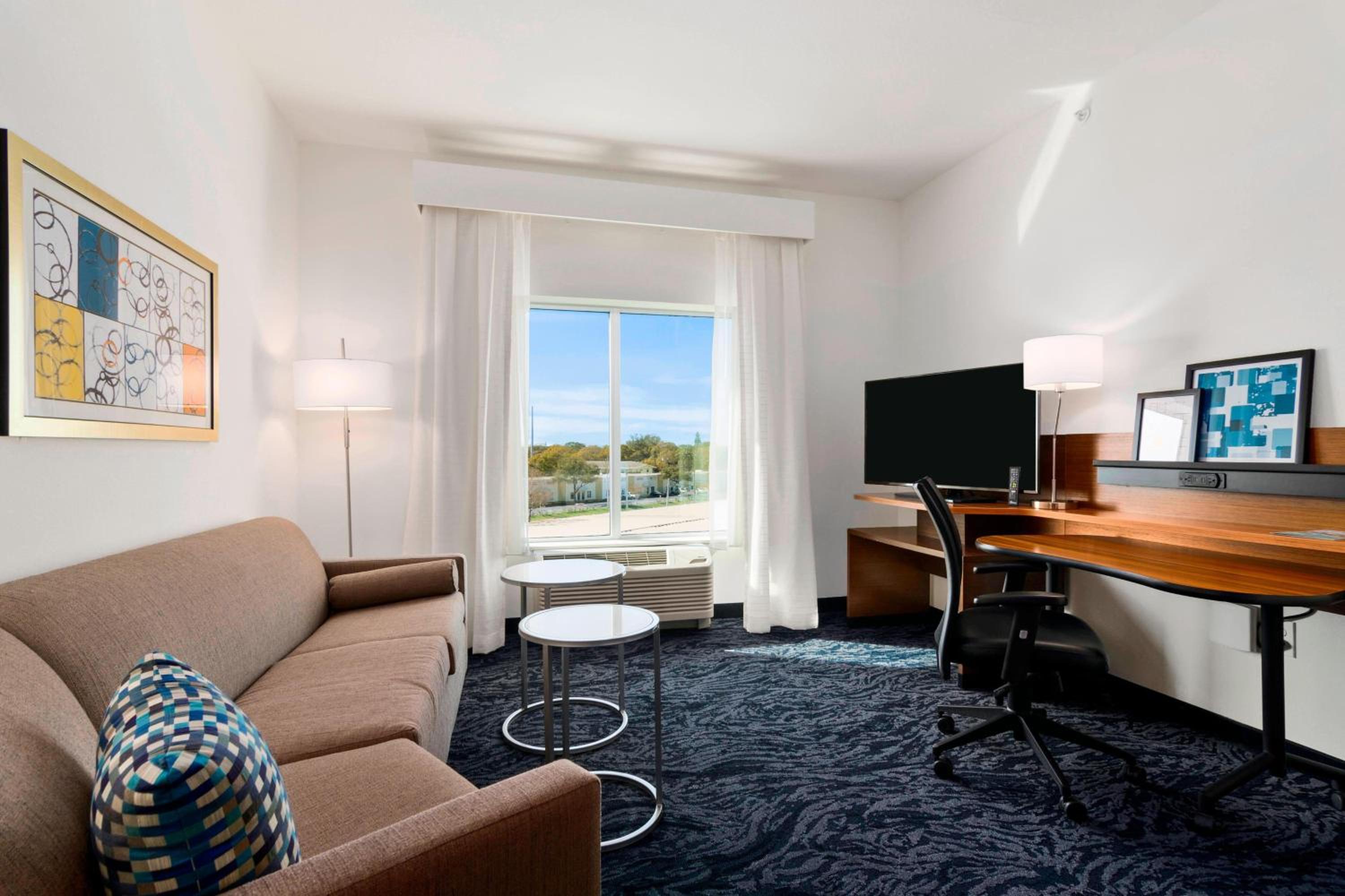 Queen Suite with Sofa Bed and Adapted Tub - Mobility and Hearing Accessible photo 2