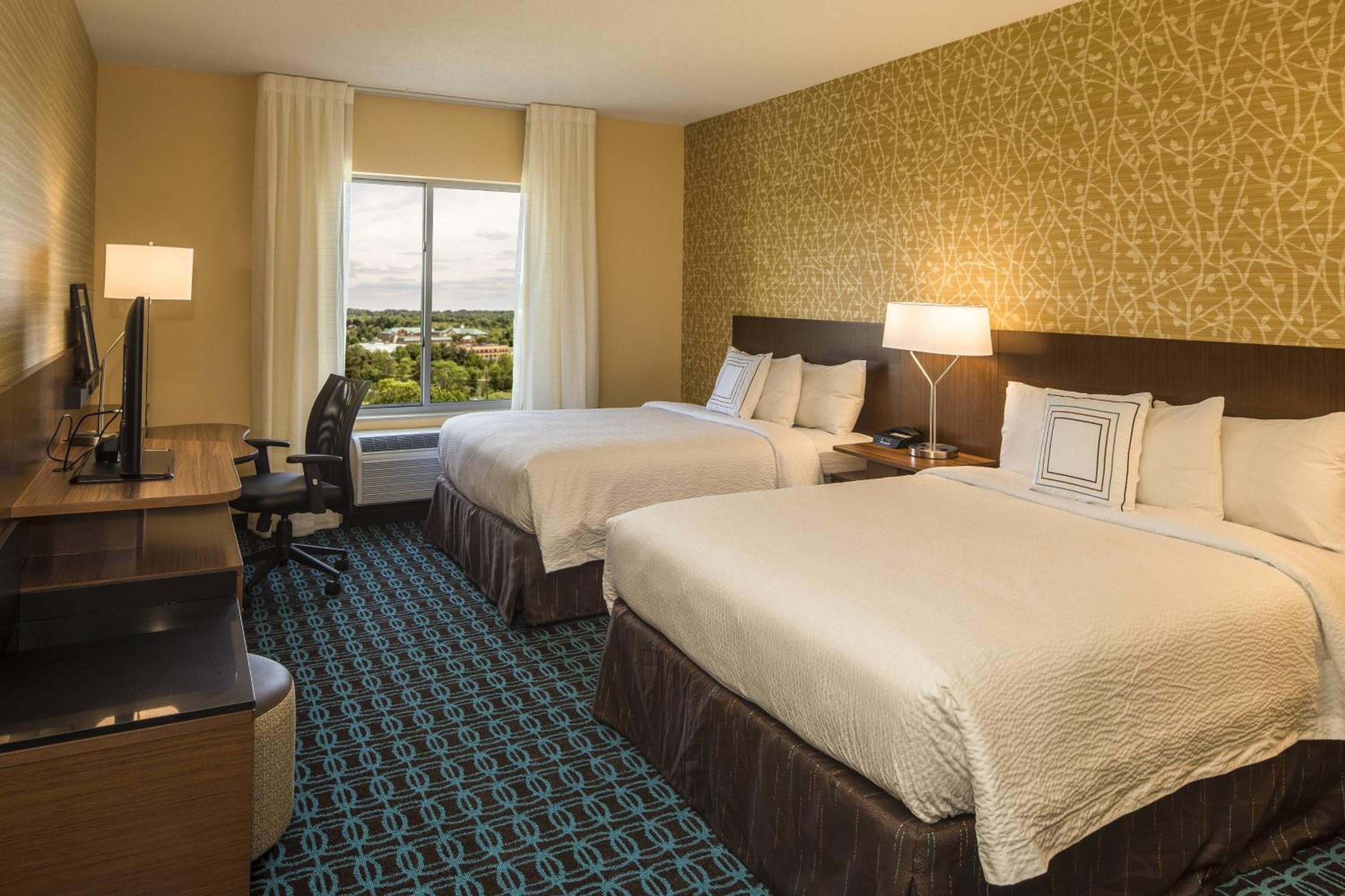 Queen Room with Two Queen Beds and Transfer Shower - Mobility Access/Hearing Accessible photo 1