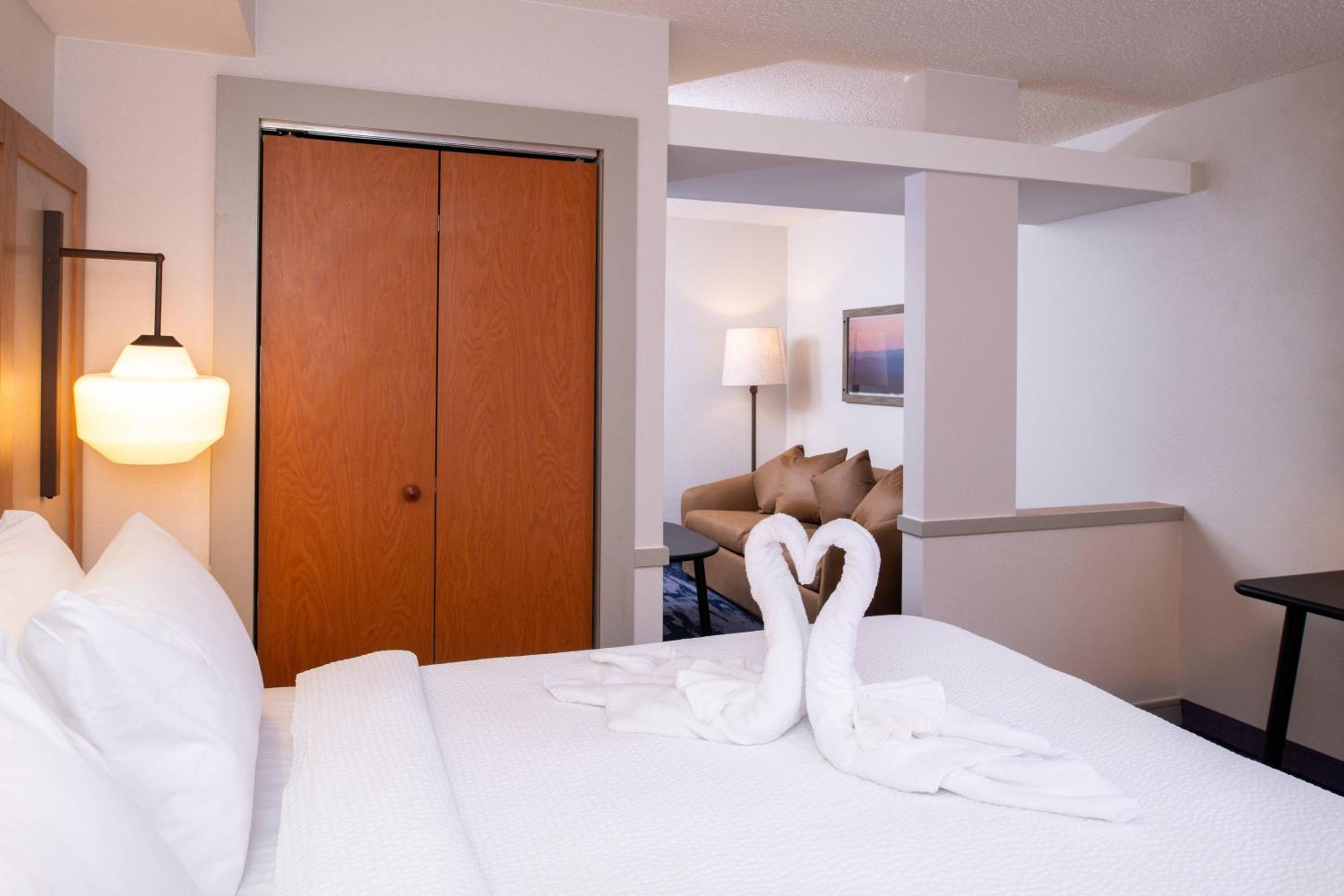 King Room with Sofa Bed - Hearing Accessible - Photo 1