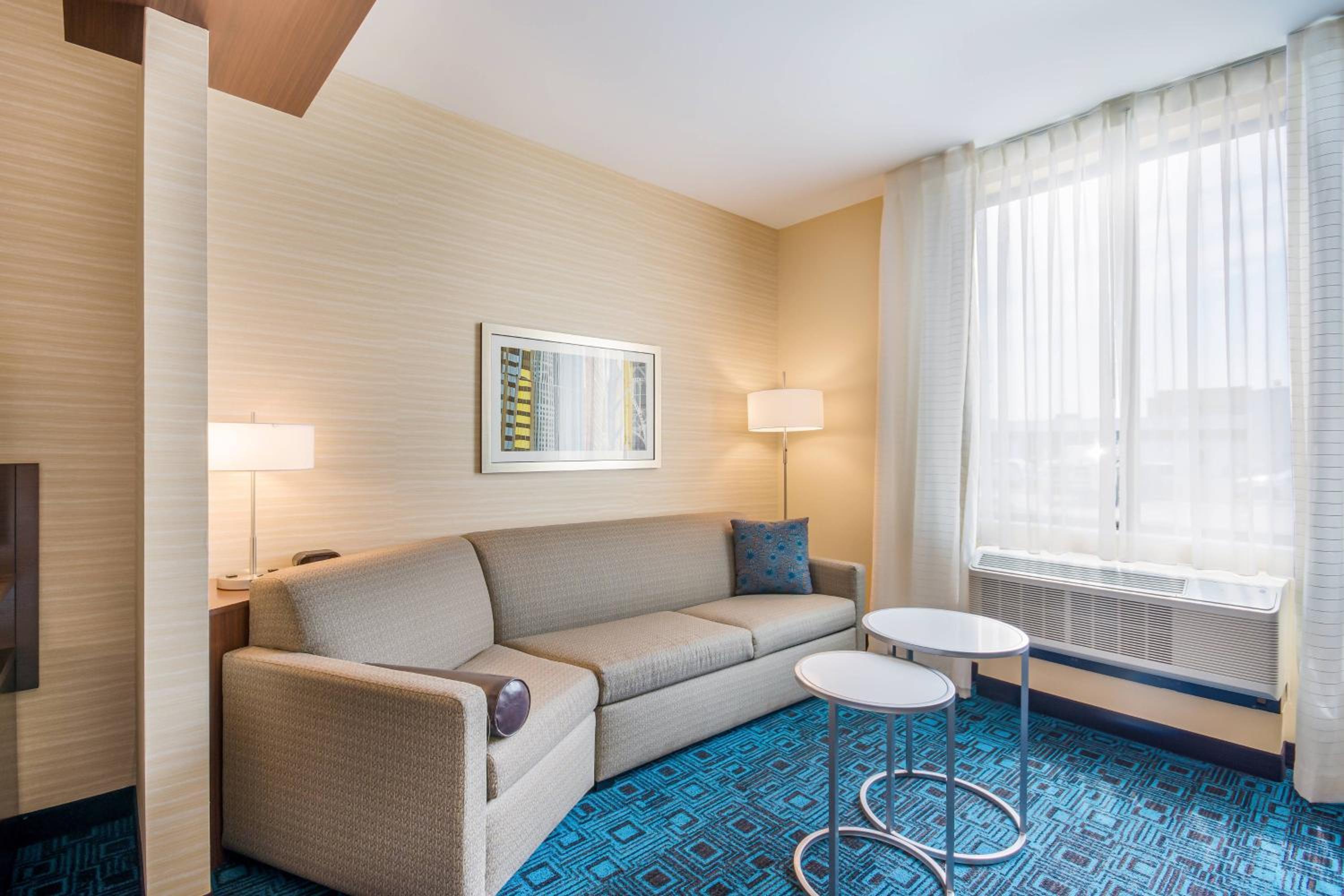 King Suite with Sofa Bed photo 3