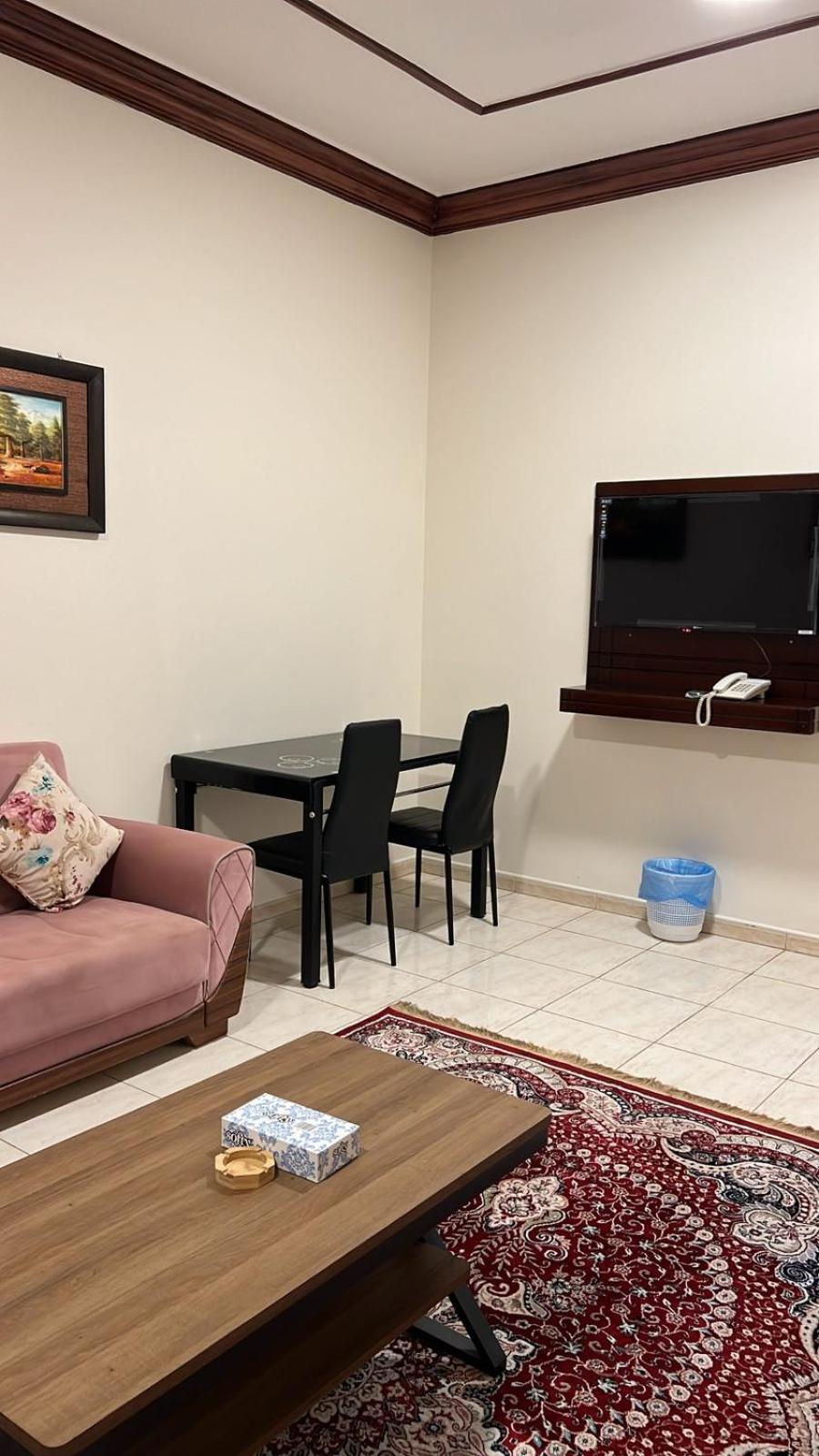 One-Bedroom Apartment photo 3