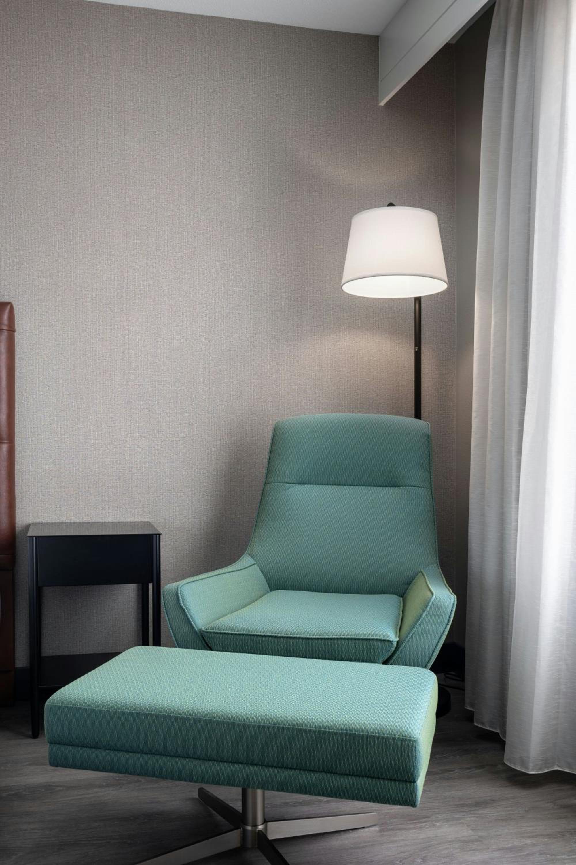 Standard King Room - Hearing Accessible