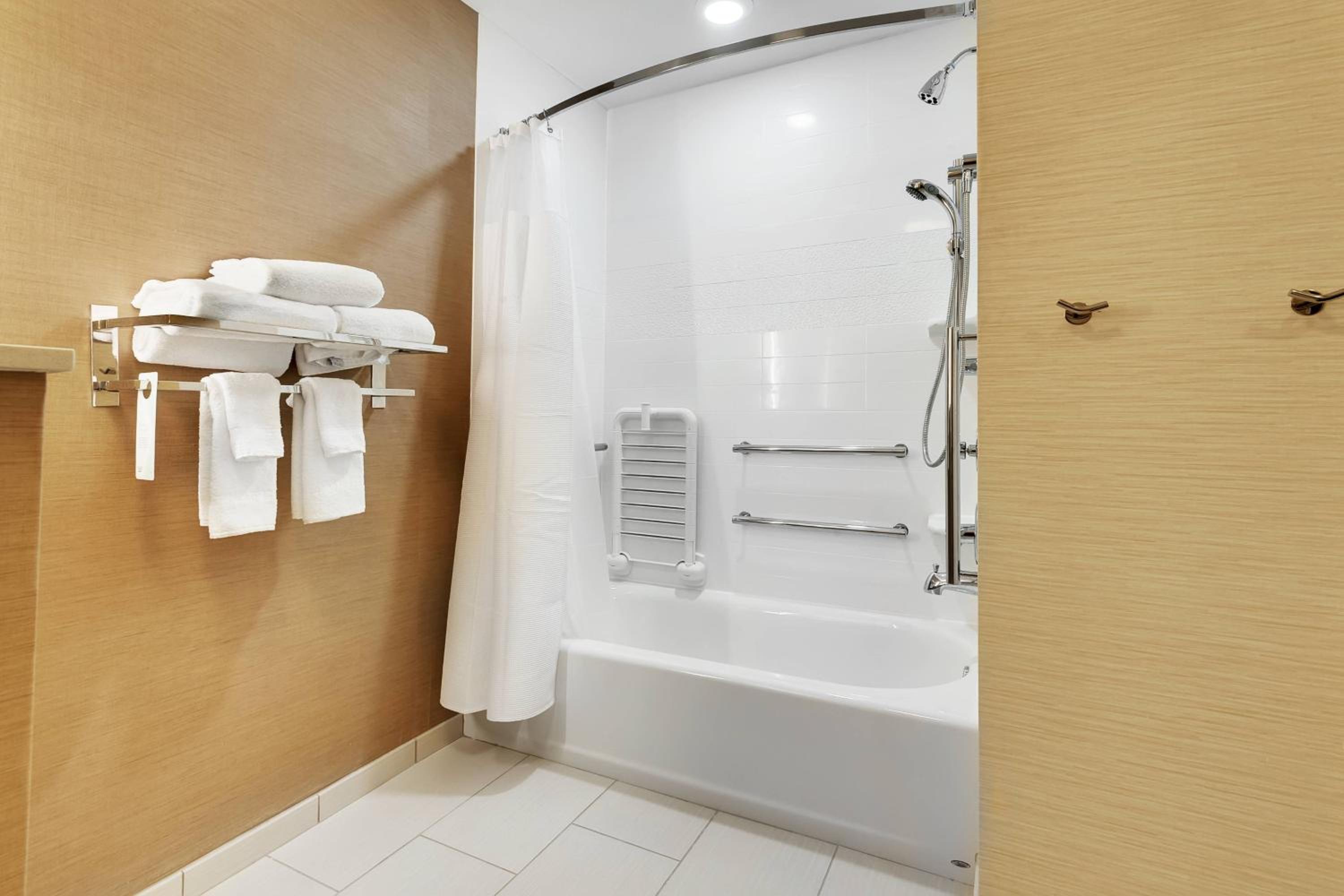King Suite with Sofa Bed and Adapted Tub - Mobility and Hearing Accessible