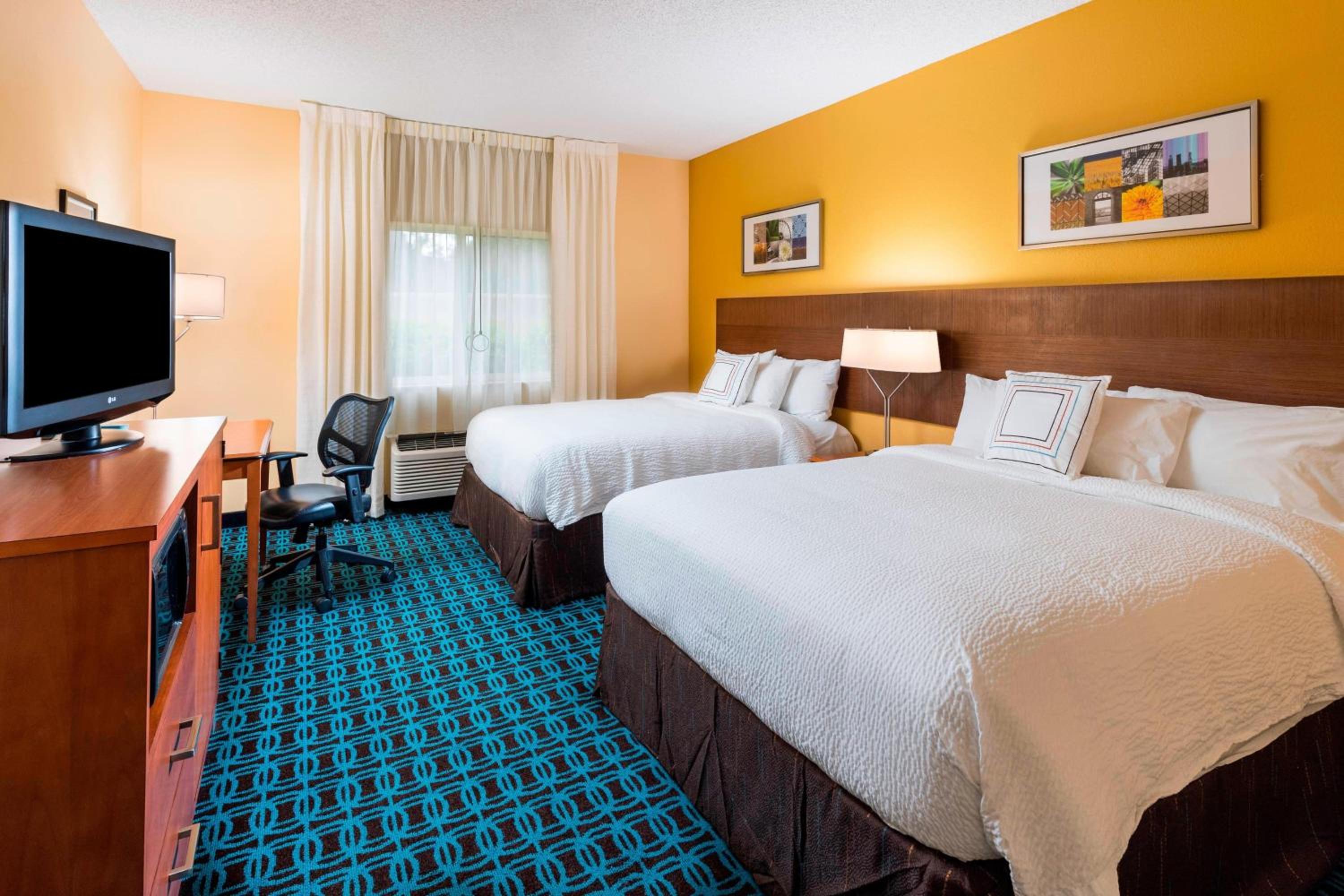 Queen Room with Two Queen Beds - Hearing Accessible photo 1