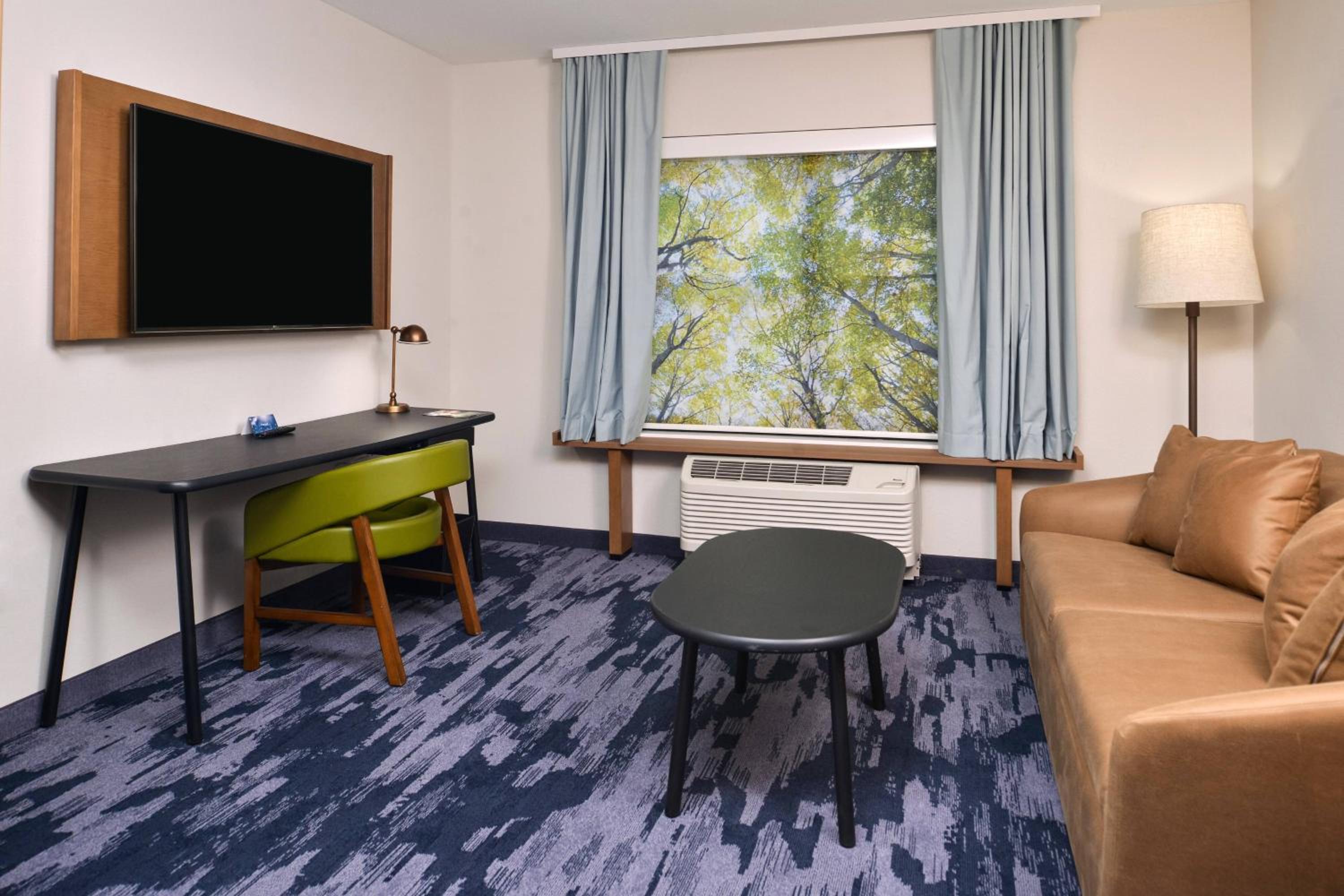 King Suite with Sitting Area and Sofa Bed photo 1