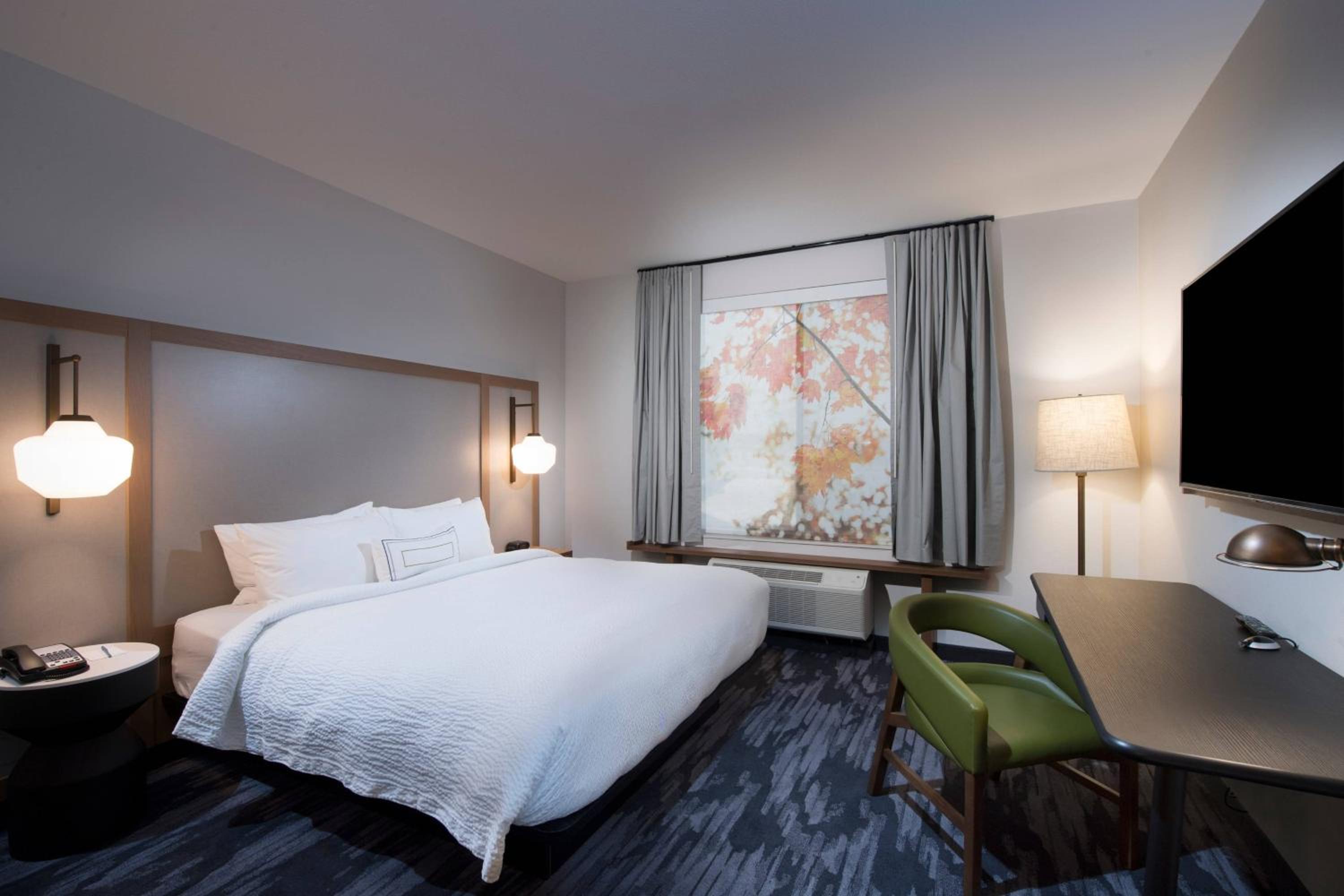 King Room - Hearing Accessible - Photo 1