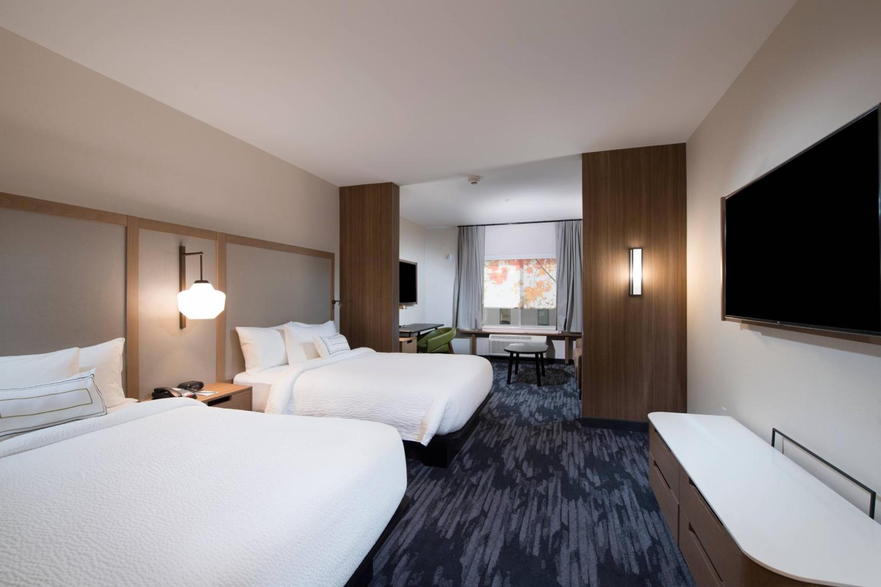 Queen Suite with Two Queen Beds - Hearing Accessible - Photo 1