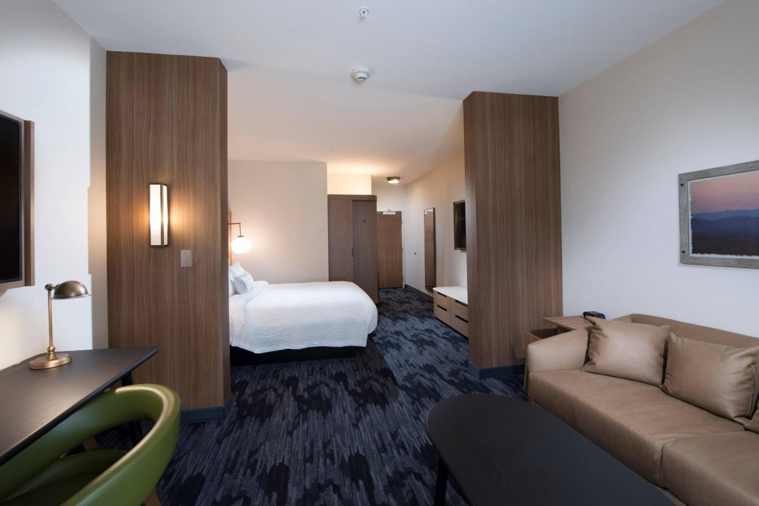 King Suite - Photo 2