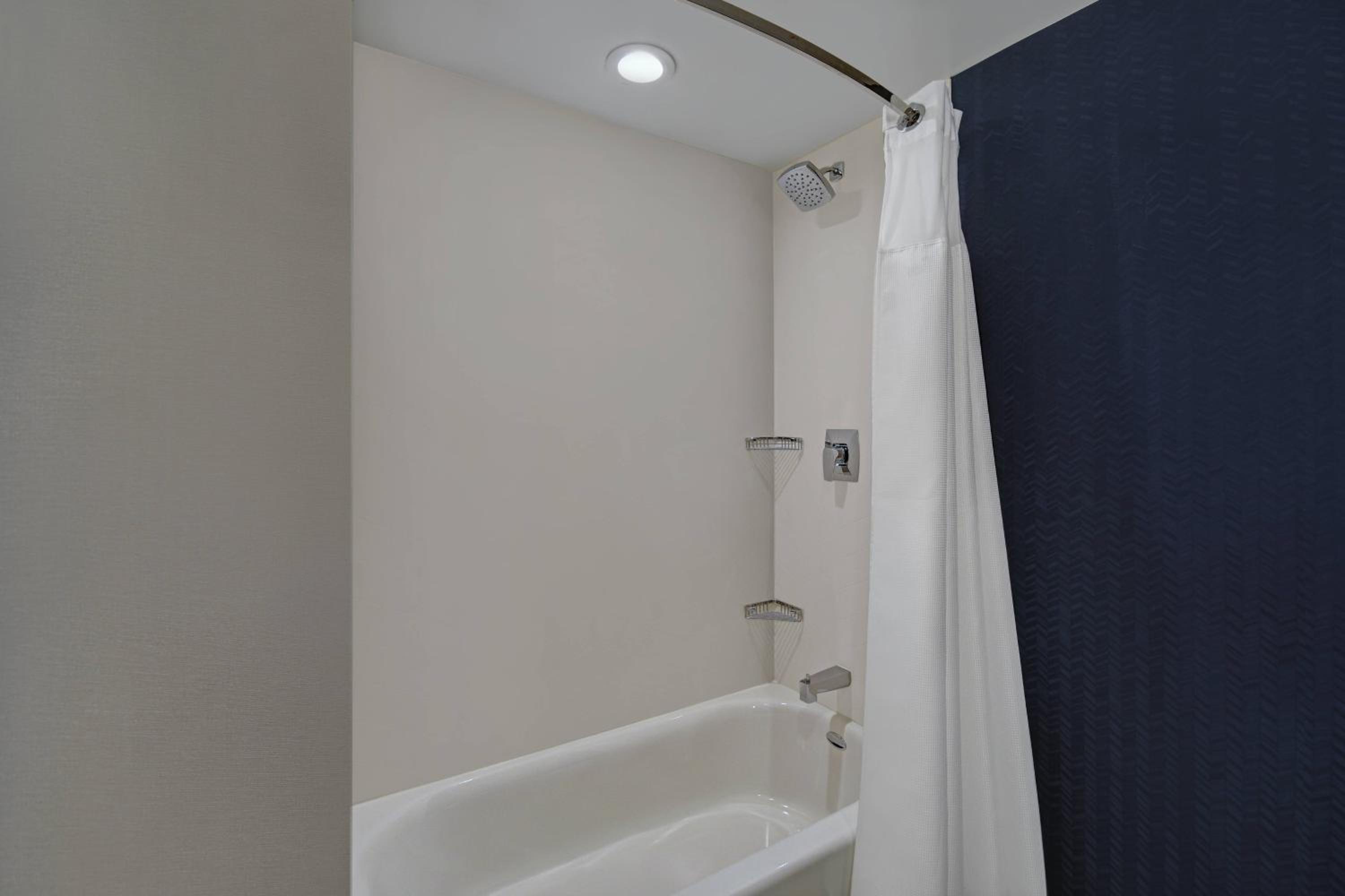 King Room - Communication Assistance - Photo 4