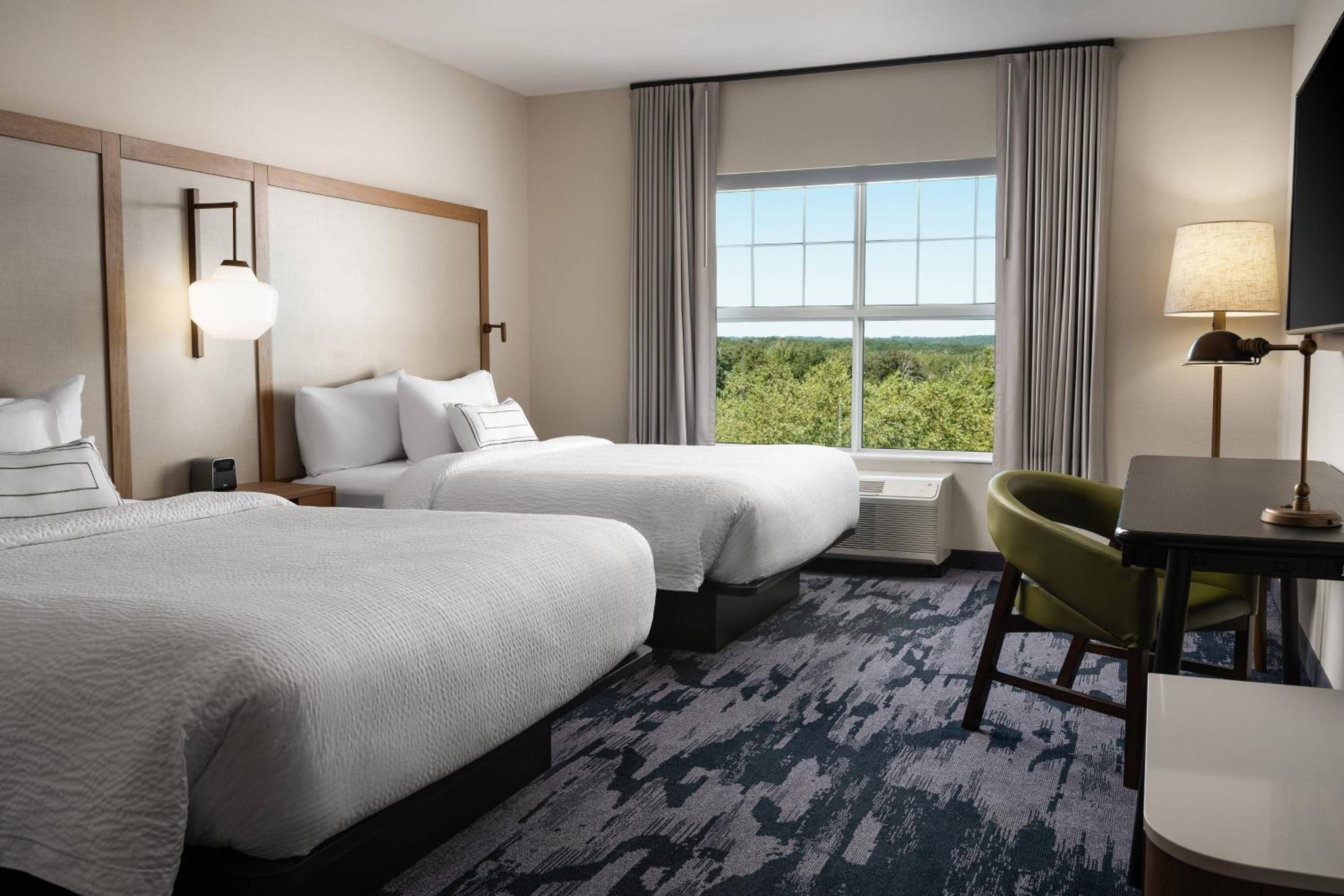 Queen Room with Two Queen Beds - Hearing Accessible photo 2