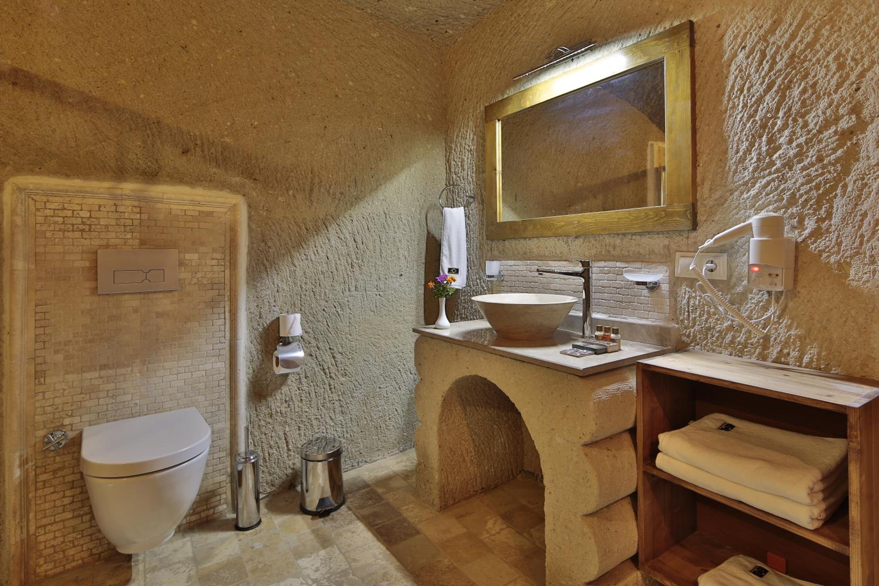 Deluxe Cave Suite photo 3